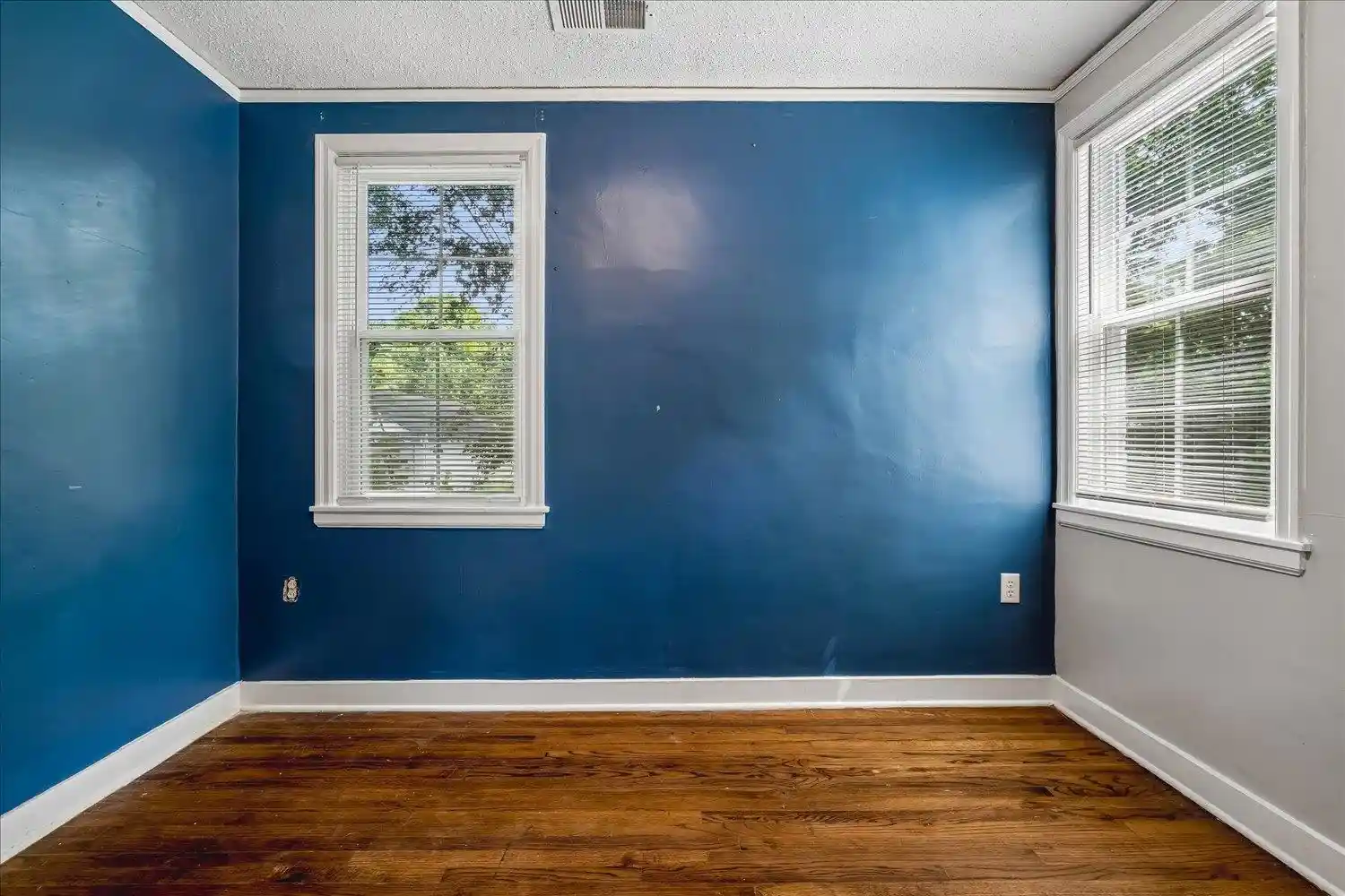 Photo 3 of Single family home for sale at 4106 Faxon Ave, Memphis, TN 38122 | MLS# 10226526 | Listing updated on 2026-08-11