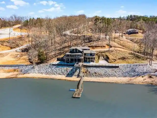 Photo 1 of Single family home for sale at 228 Chickasaw Tr Rd, Cherokee, AL 35616 | MLS# 10226533 | Listing updated on 2026-10-08