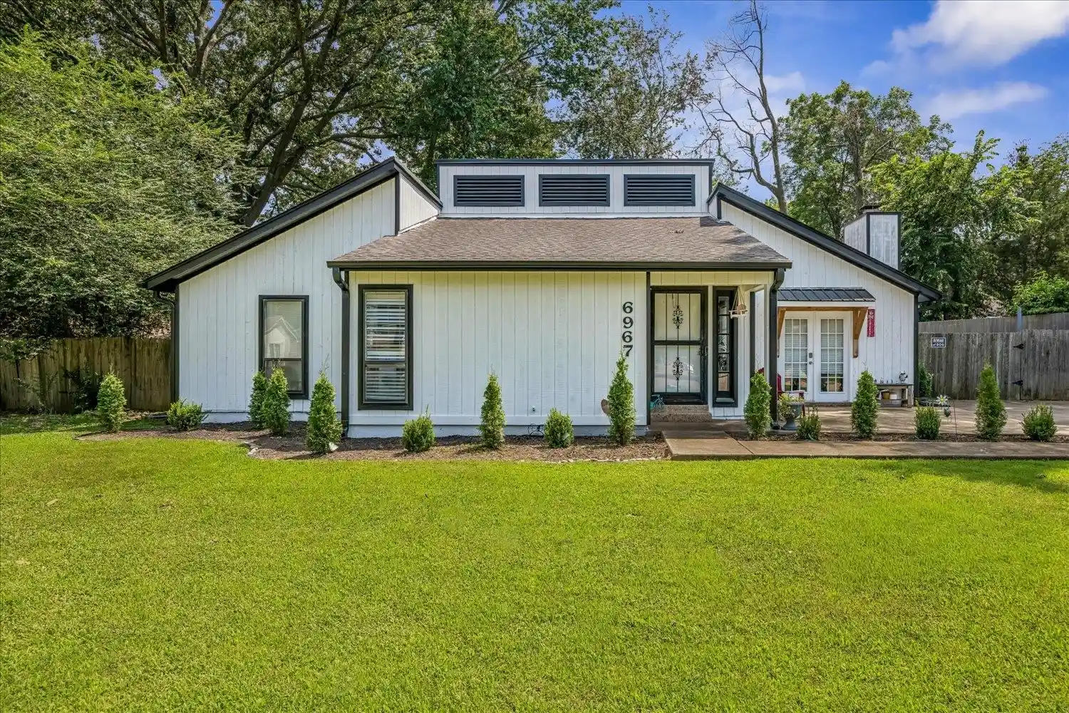 1st image of 6967 Briar Hill Dr, Bartlett, TN 38135 | MLS# 10226541