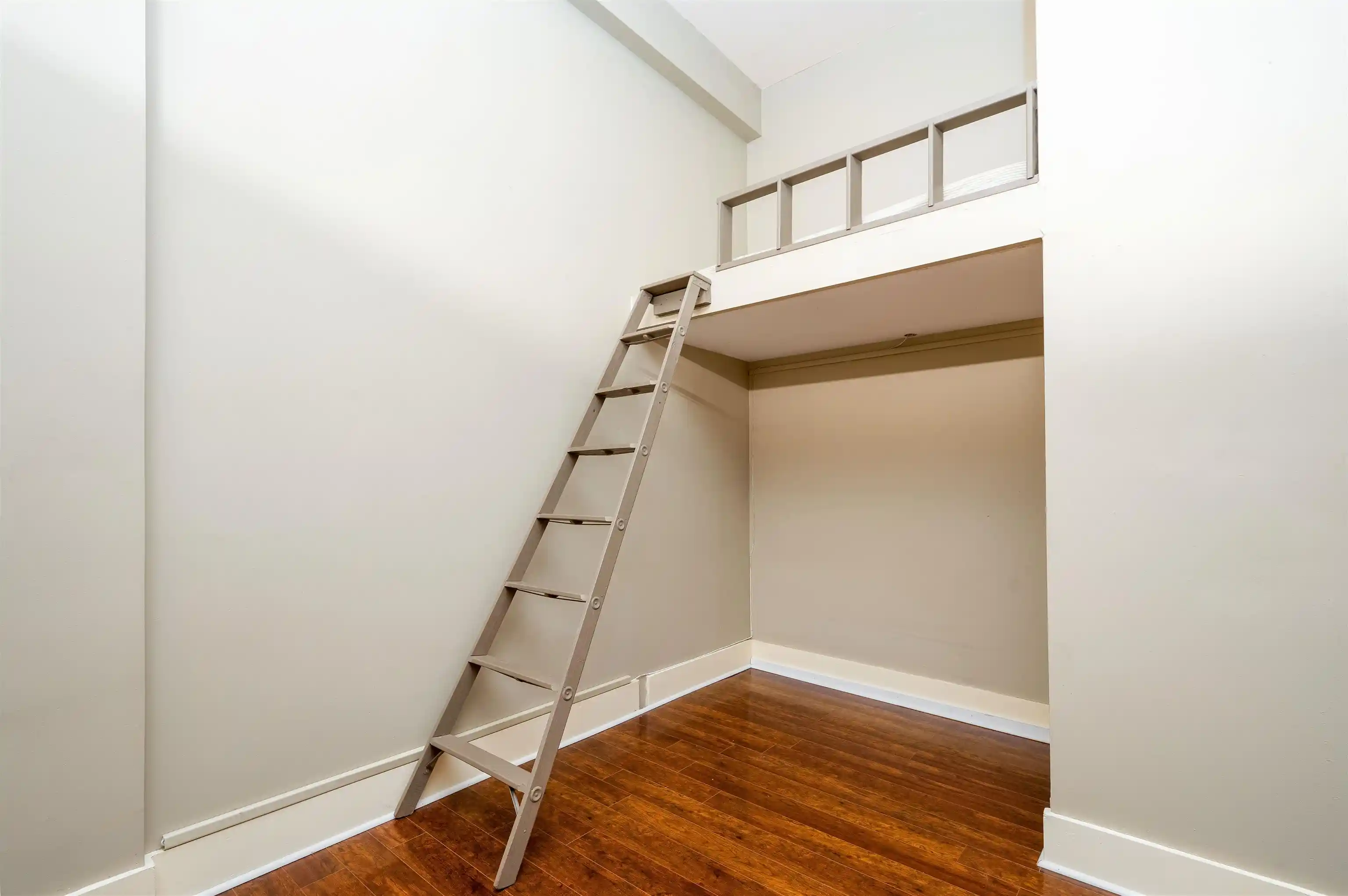 Photo 3 of Townhouse for sale at 71 Union Ave #102, Memphis, TN 38103 | MLS# 10226578 | Listing updated on 2026-09-29