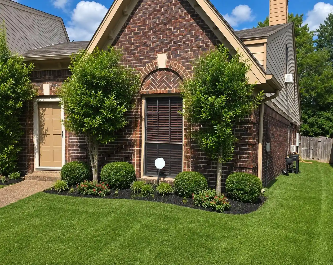 Townhouse for sale at 1670 Smokehouse Dr, Cordova, TN 38016 | MLS# 10226584
