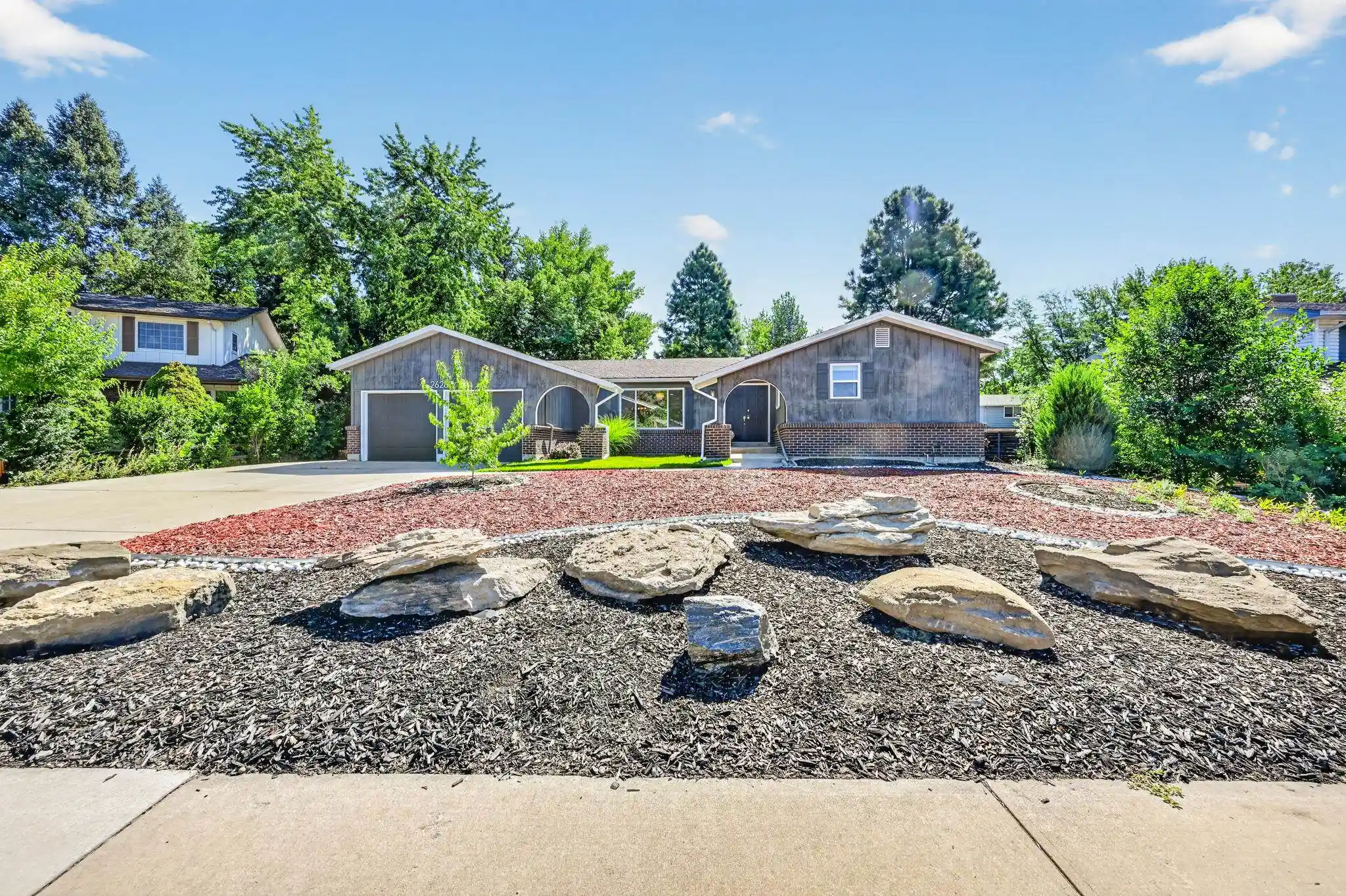 Photo 1 of Single family home for sale at 7931 Country Lake Dr, Bartlett, TN 38133 | MLS# 10226591 | Listing updated on 2026-09-10