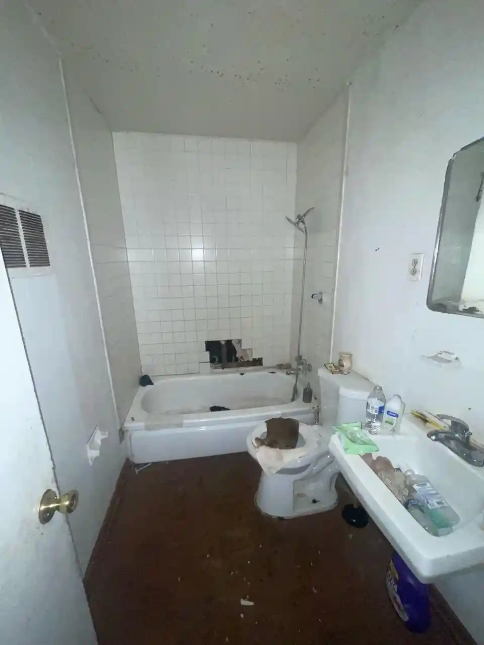 Photo 2 of Single family home for sale at 243 1st Avenue, Memphis, TN 38109 | MLS# 10226606 | Listing updated on 2026-08-28