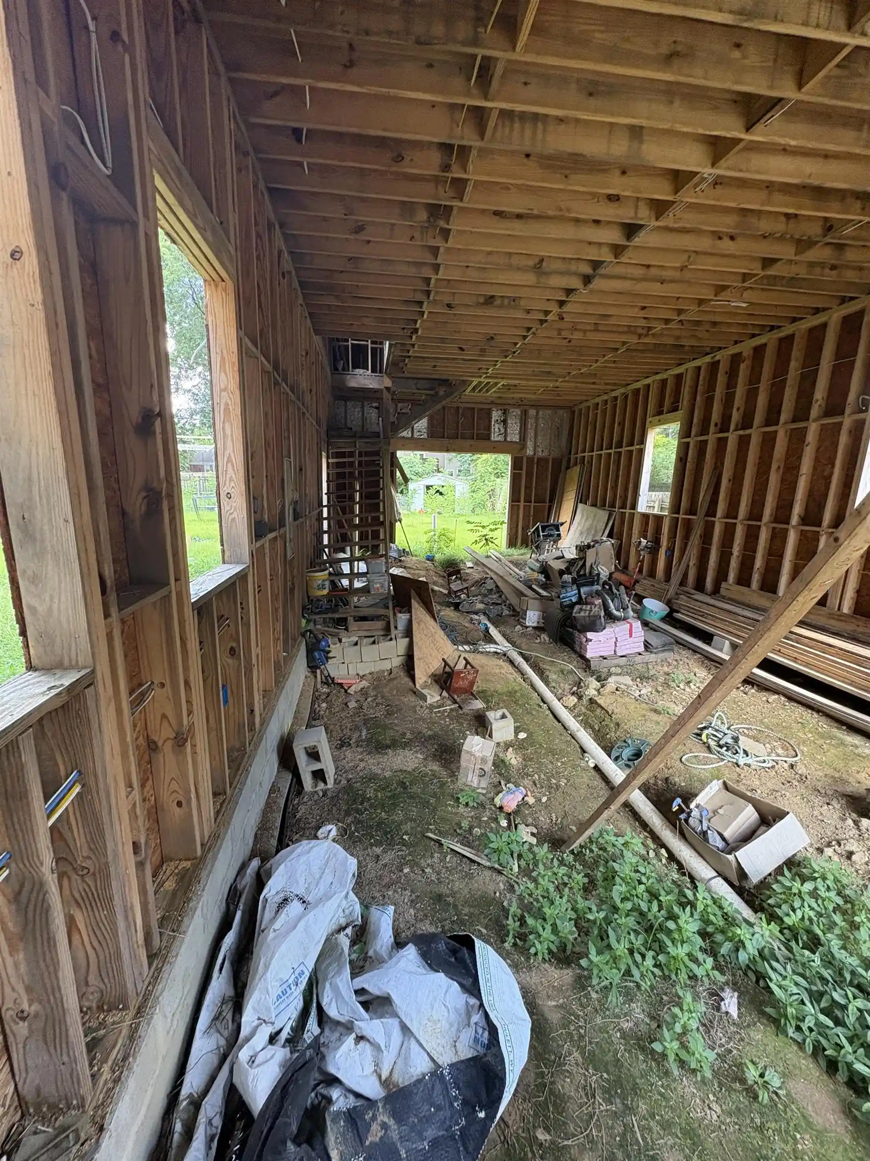 Photo 2 of Sale Pending at 3627 Aurora Cir, Memphis, TN 38111 | MLS# 10226621 | Listing updated on 2026-09-14