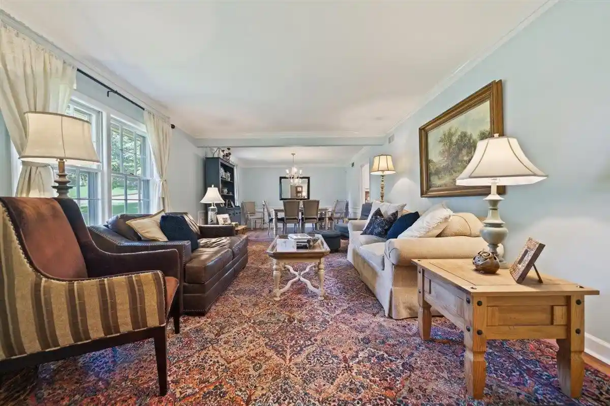 2nd image of 7637 Akerswood Rd, Germantown, TN 38138 | MLS# 10226664