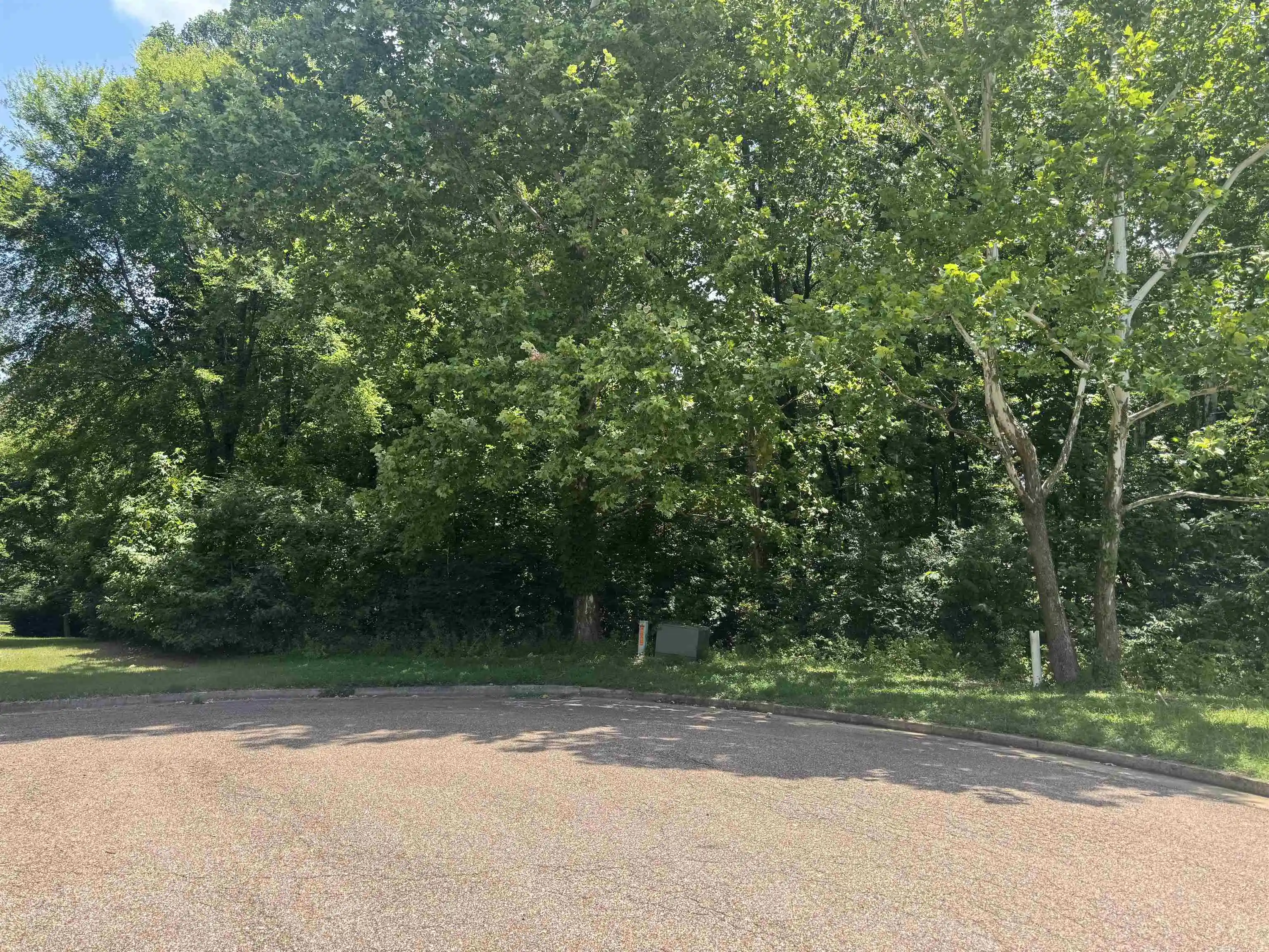 Photo 1 of Land for sale at 422 Scottscraig Cv, Memphis, TN 38135 | MLS# 10226669 | Listing updated on 2026-08-20