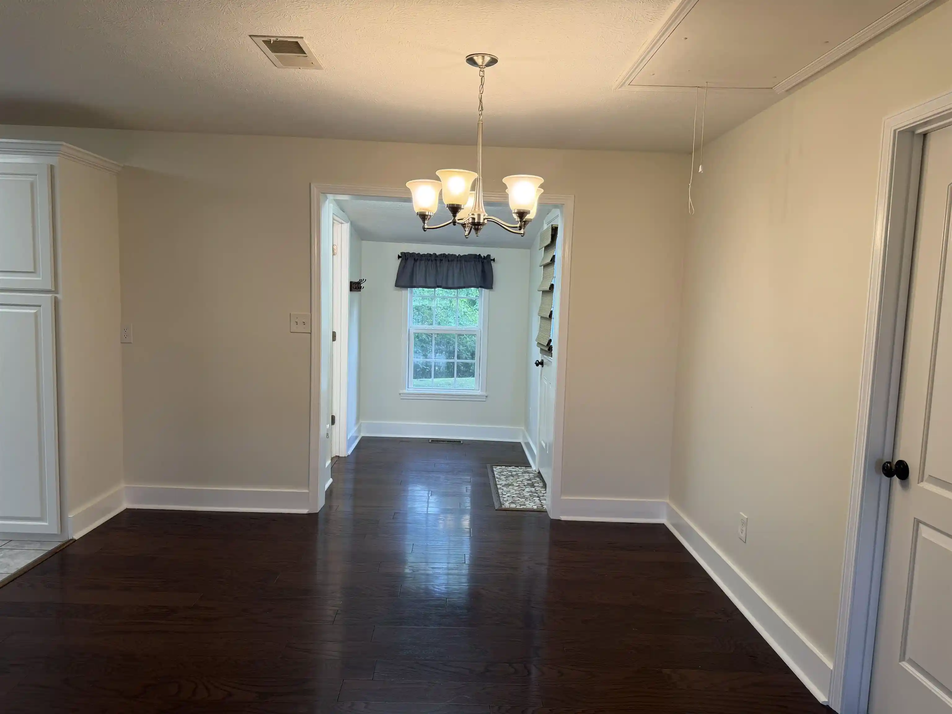 Photo 3 of Sale Pending at 200 Hamburg Loop, Savannah, TN 38372 | MLS# 10226701 | Listing updated on 2026-08-20