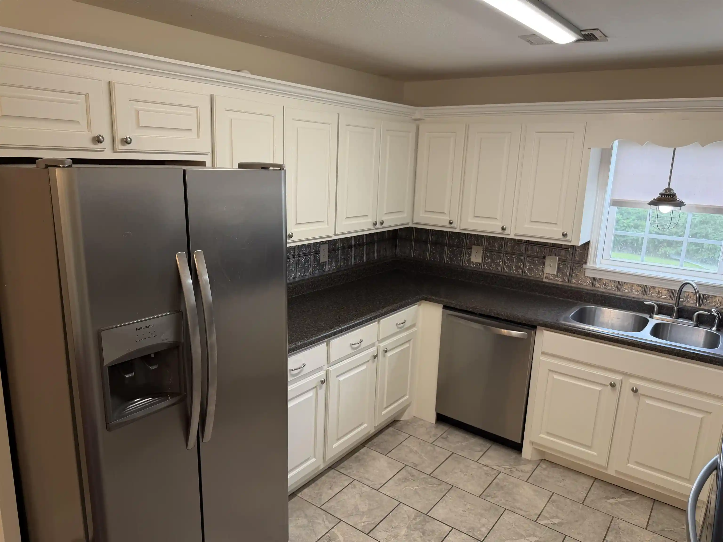 Photo 4 of Sale Pending at 200 Hamburg Loop, Savannah, TN 38372 | MLS# 10226701 | Listing updated on 2026-08-20