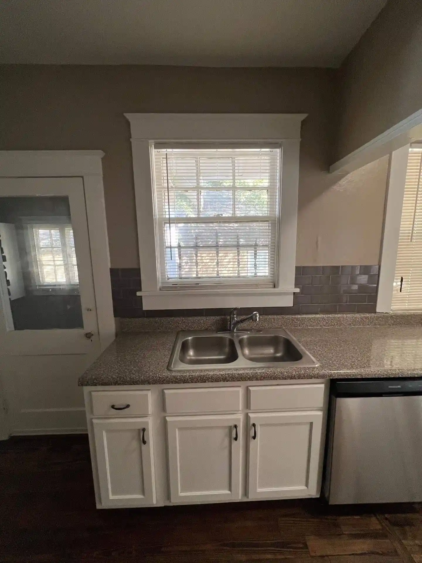 Photo 2 of Single family home for sale at 875 N Belvedere Blvd, Memphis, TN 38107 | MLS# 10226712 | Listing updated on 2026-08-28