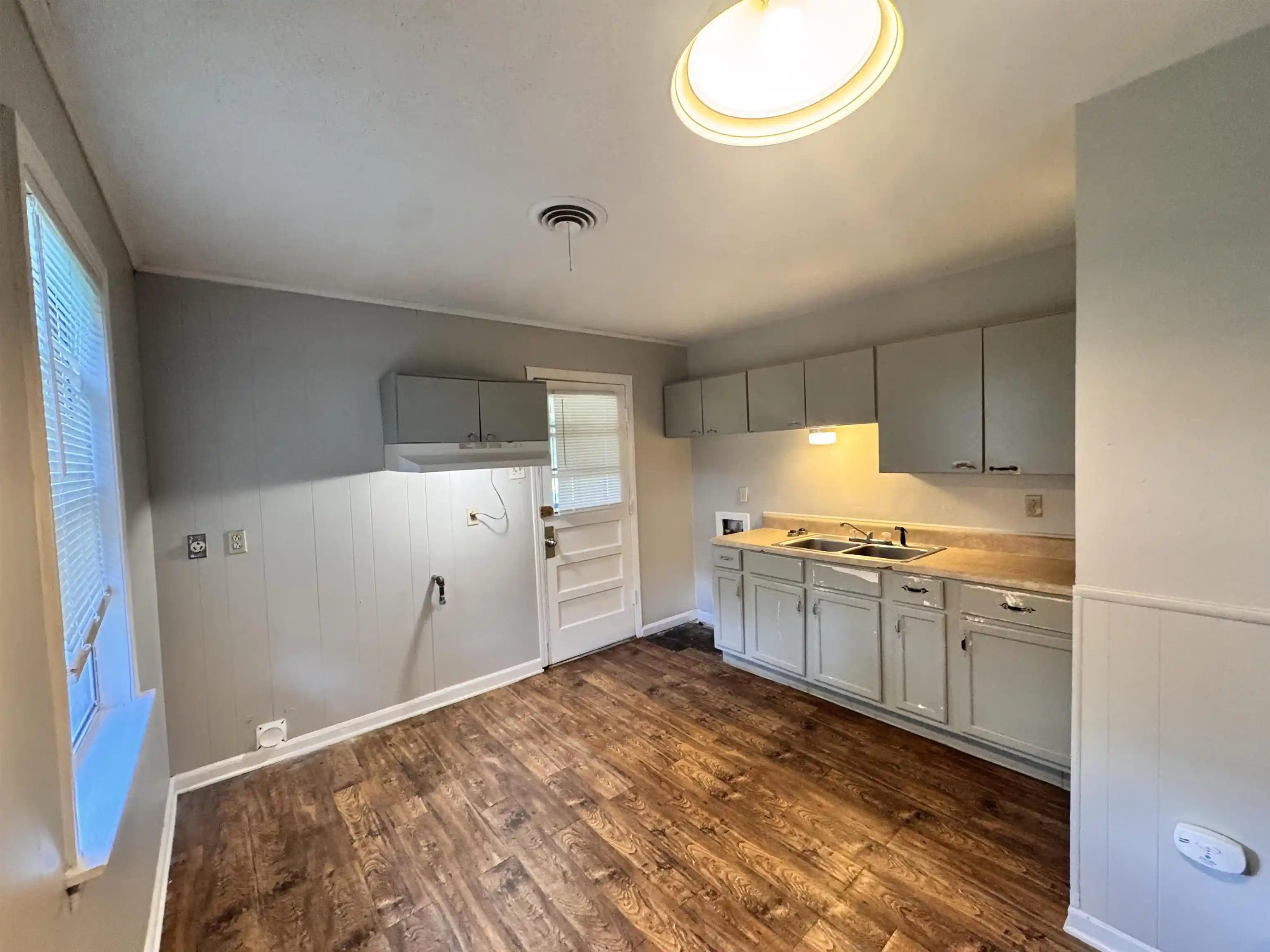 Photo 3 of Single family home for sale at 1502 Mary Jane Ave, Memphis, TN 38116 | MLS# 10226716 | Listing updated on 2026-09-15