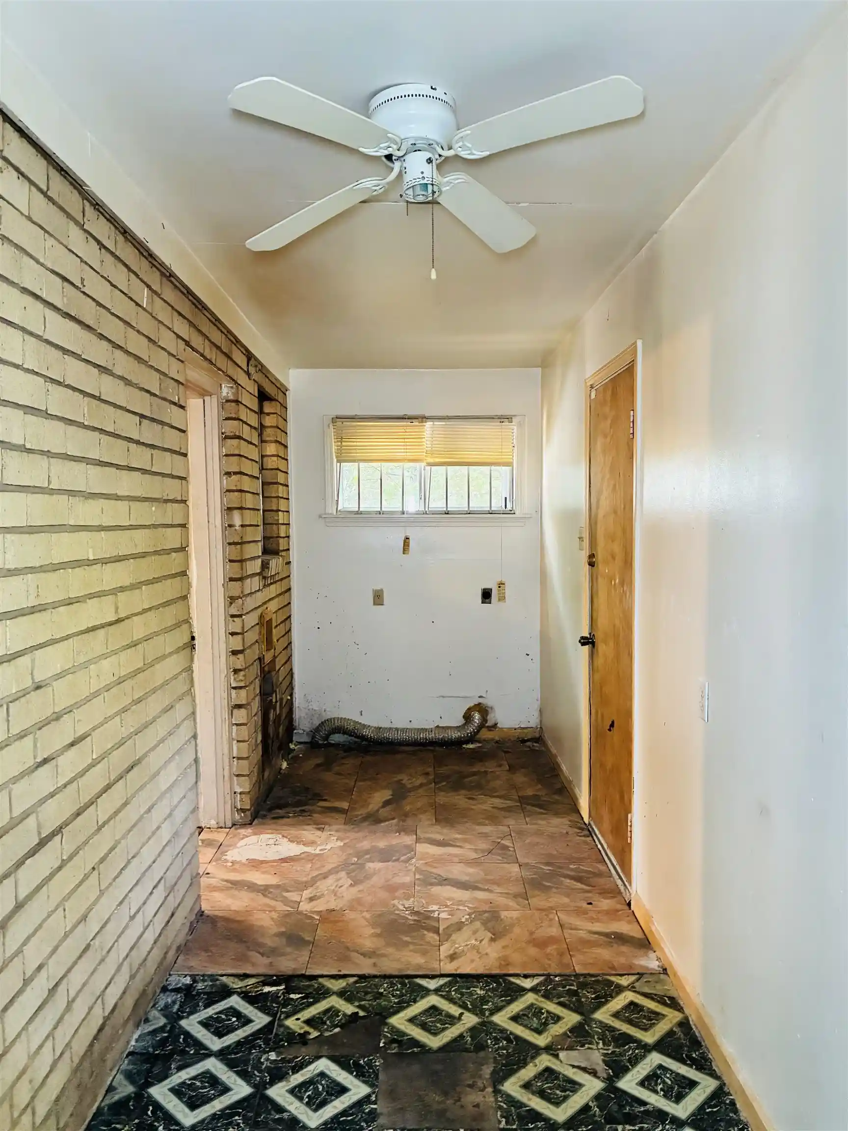 Photo 2 of Single family home for sale at 1450 South Ave, Memphis, TN 38106 | MLS# 10226737 | Listing updated on 2026-07-23