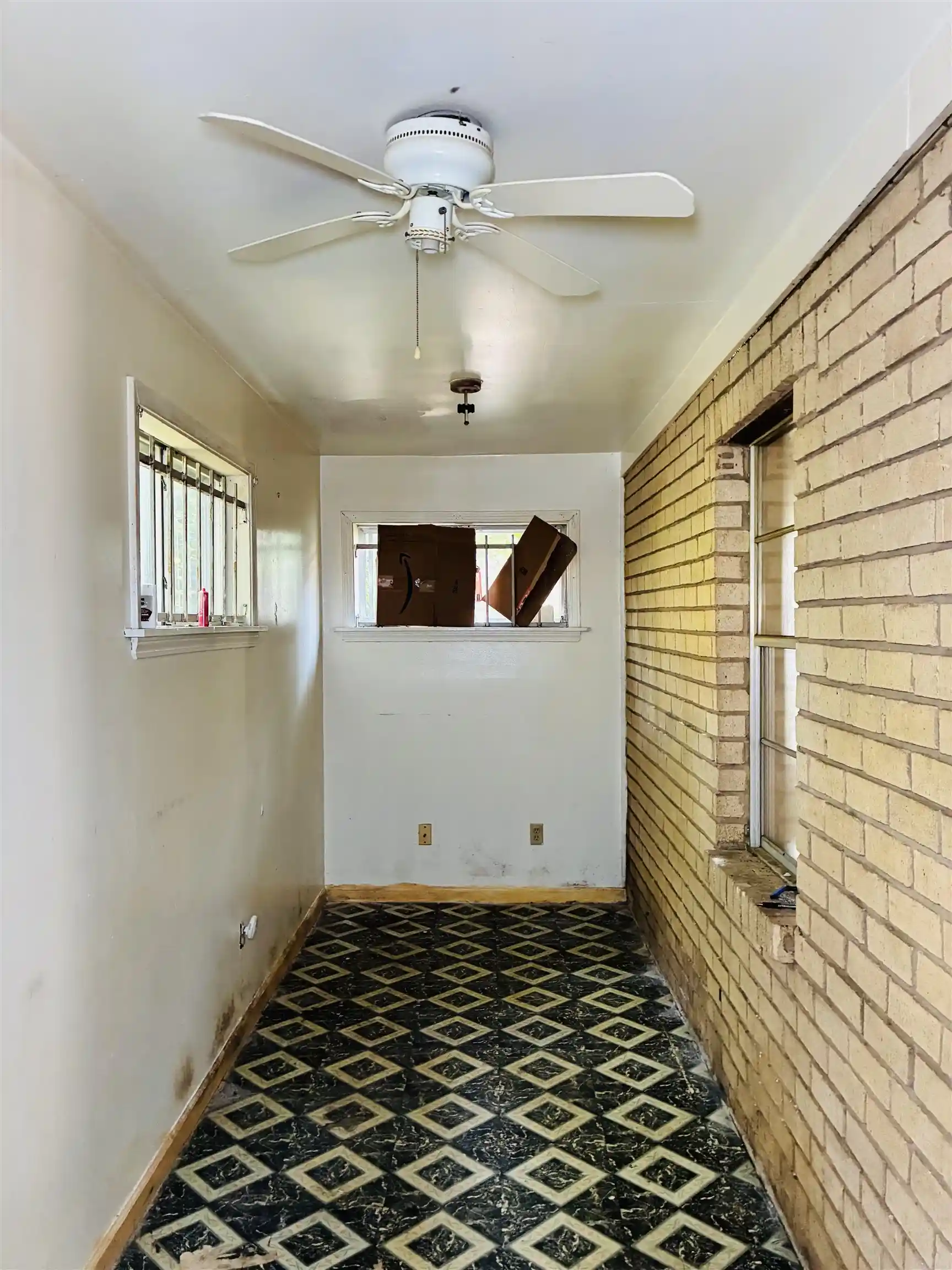 Photo 3 of Single family home for sale at 1450 South Ave, Memphis, TN 38106 | MLS# 10226737 | Listing updated on 2026-07-23