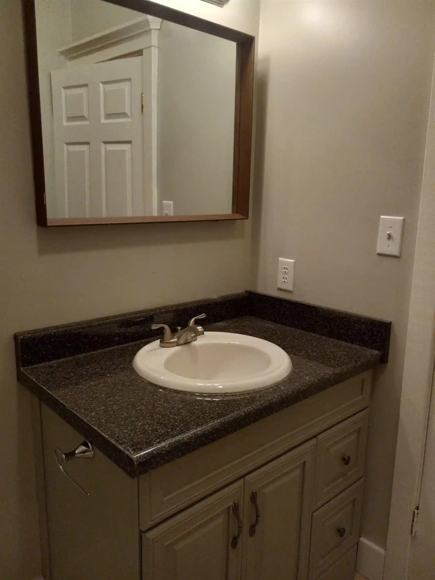 Photo 3 of Sale Pending at 1436 Maplewood St, Memphis, TN 38108 | MLS# 10226740 | Listing updated on 2026-09-08