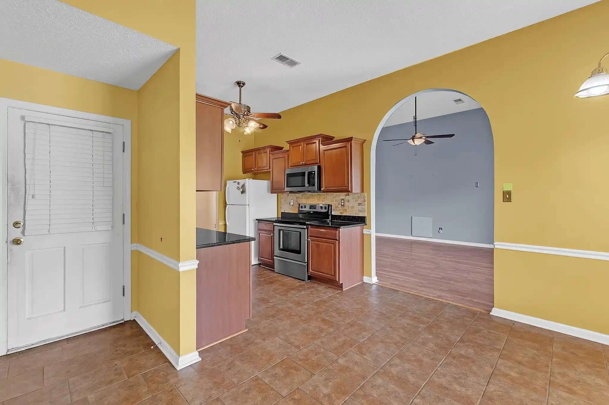 Photo 3 of Sale Pending at 8365 Twin Angel Cv, Memphis, TN 38125 | MLS# 10226750 | Listing updated on 2026-08-06