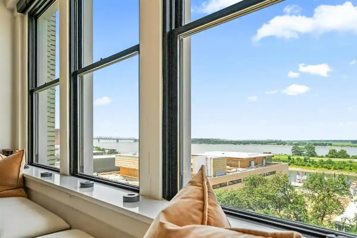 Listing Photo 4 - Condo for sale in Shrine Building Condominiums located at 66 Monroe Ave, Memphis, TN 38103 - Unit #601
