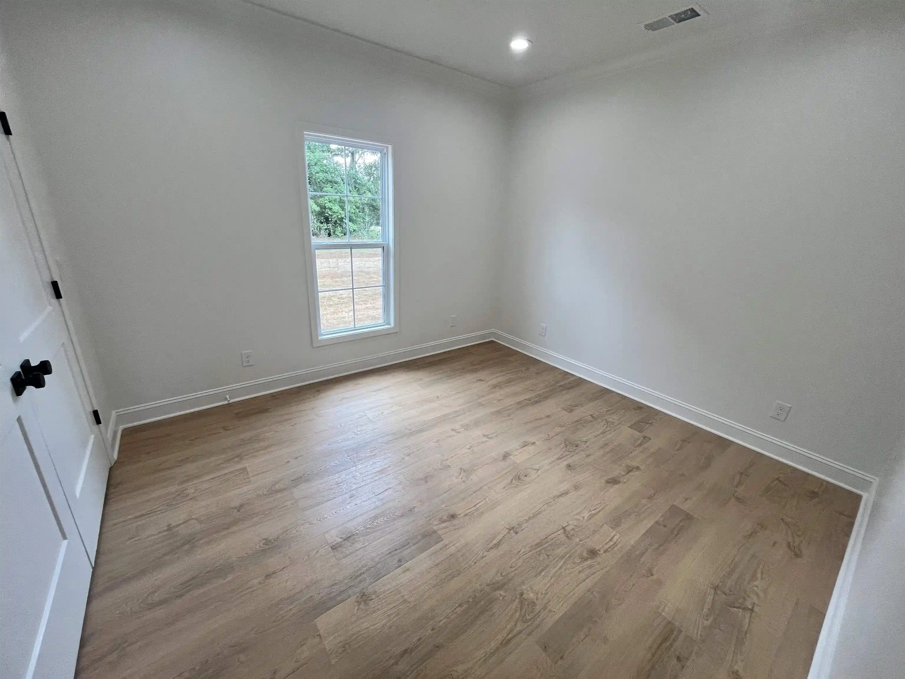 2nd image of 20 Farmington Rd, Savannah, TN 38372 | MLS# 10226756