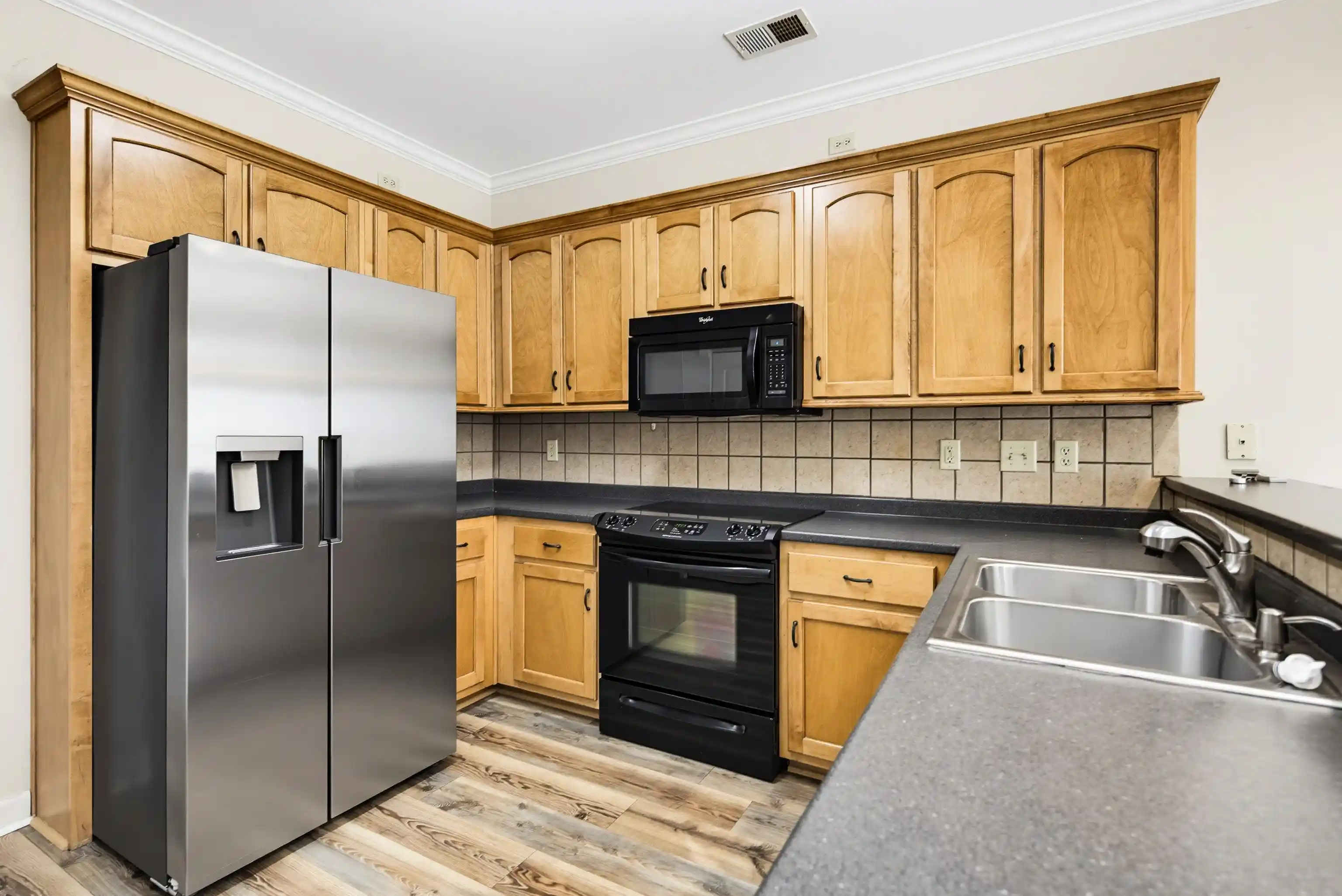 Photo 3 of Condo for sale at 1601 Dexter Grv Ct #102, Cordova, TN 38016 | MLS# 10226778 | Listing updated on 2026-09-10