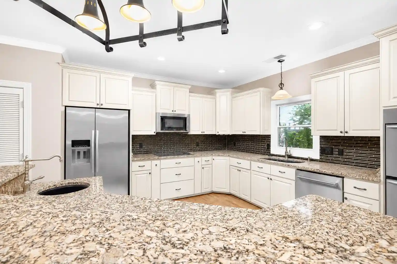 Photo 3 of Single family home for sale at 2176 Gallina Cir, Collierville, TN 38017 | MLS# 10226779 | Listing updated on 2026-08-11