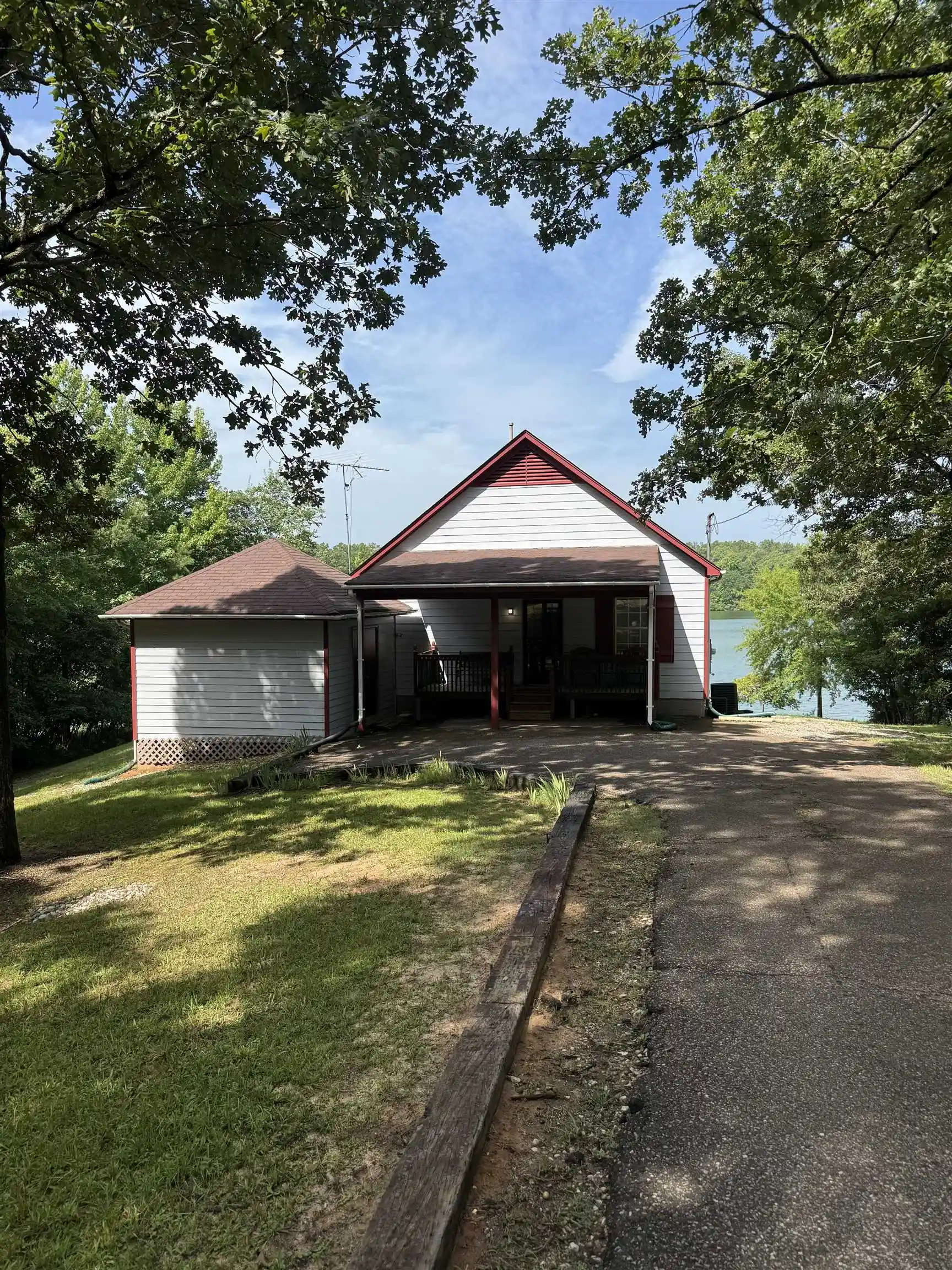 1st image of 19 Candlewood Dr, Saulsbury, TN 38067 | MLS# 10226782