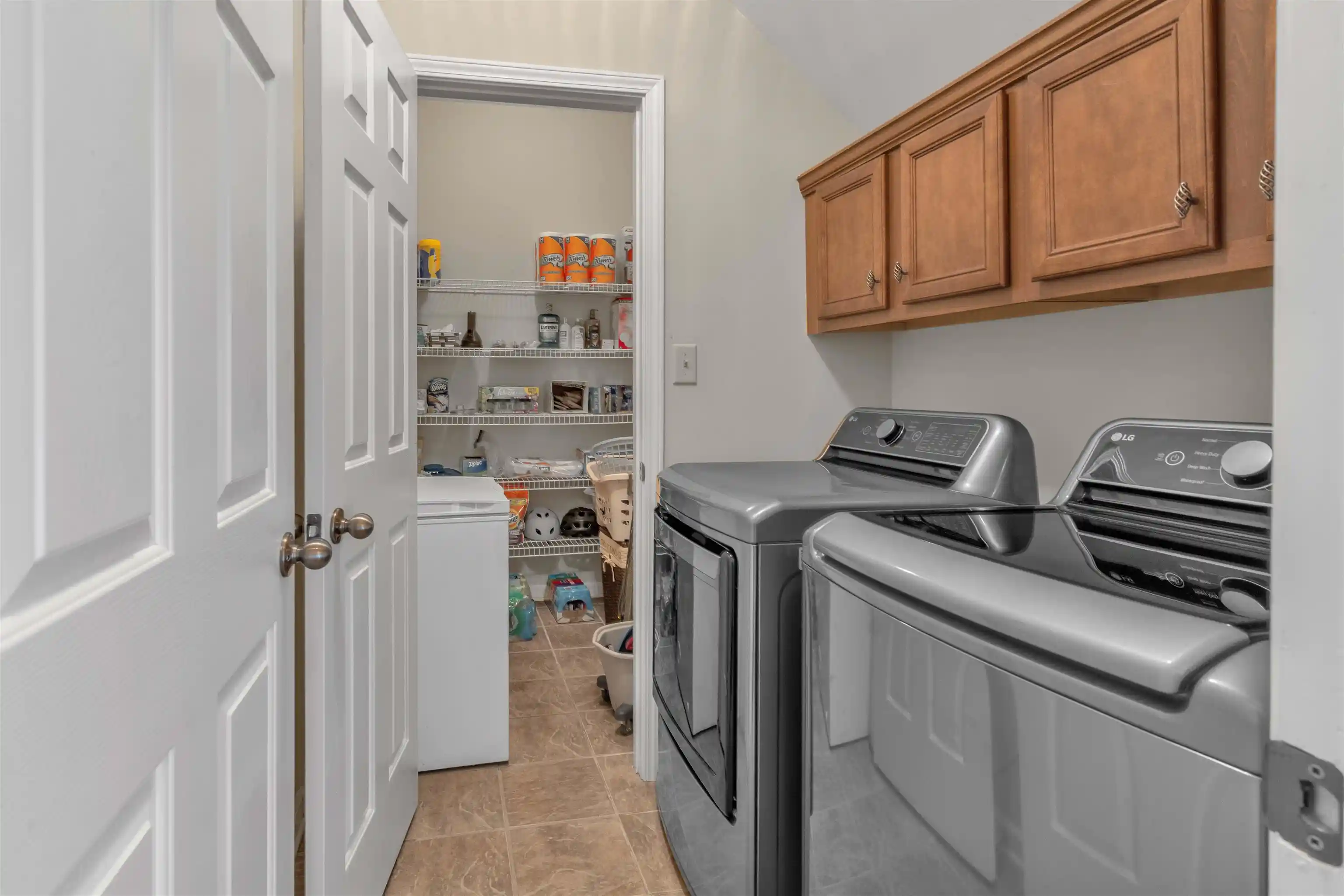 Photo 3 of Sale Pending at 5113 Melissa Woods Dr, Bartlett, TN 38135 | MLS# 10226785 | Listing updated on 2026-09-02