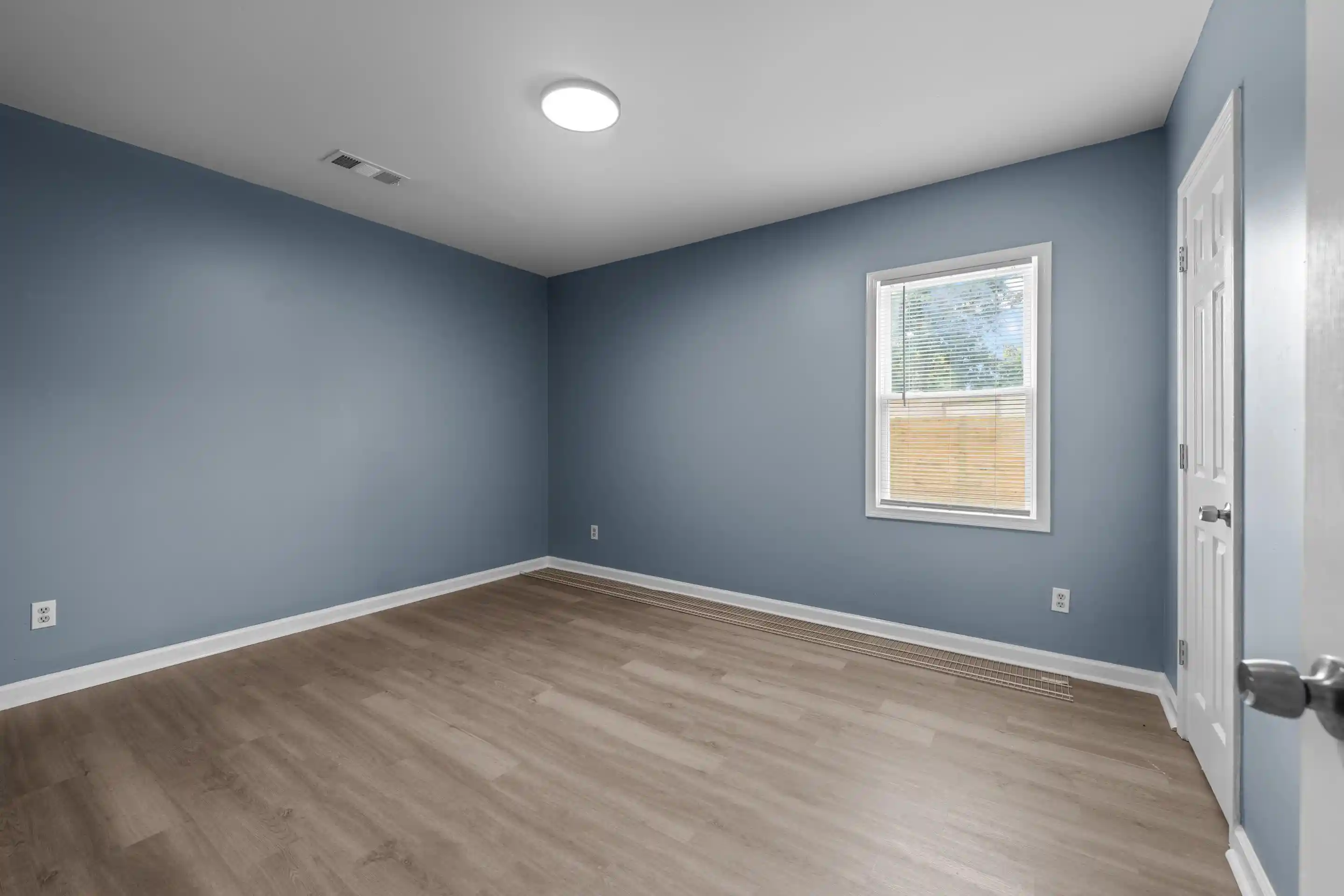 Photo 3 of Single family home for sale at 2851 Carnes Ave, Memphis, TN 38114 | MLS# 10226786 | Listing updated on 2026-09-01