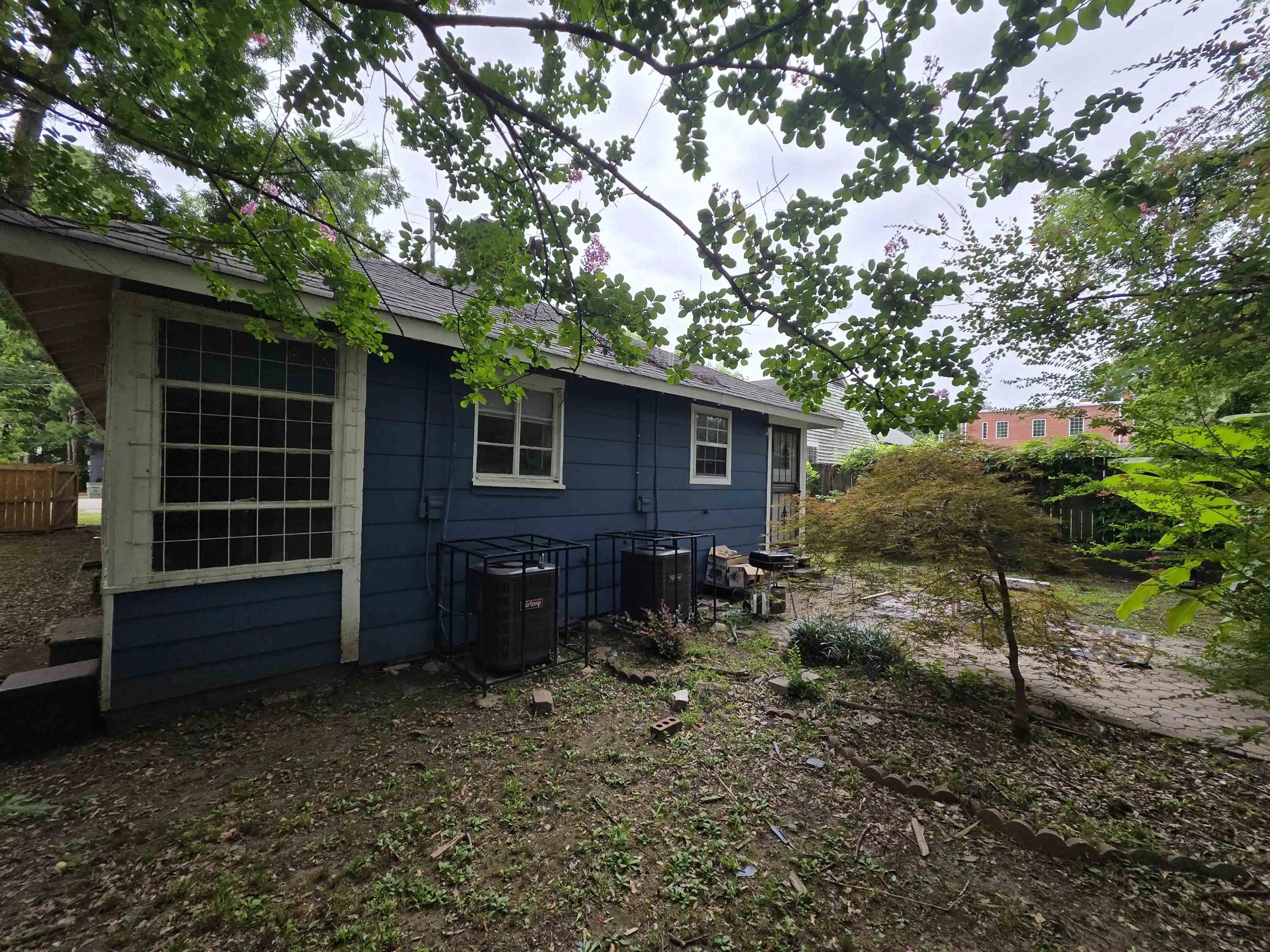Listing Photo 4 - Condo for sale in building located at 2483 Harvard Ave, Memphis, TN 38112