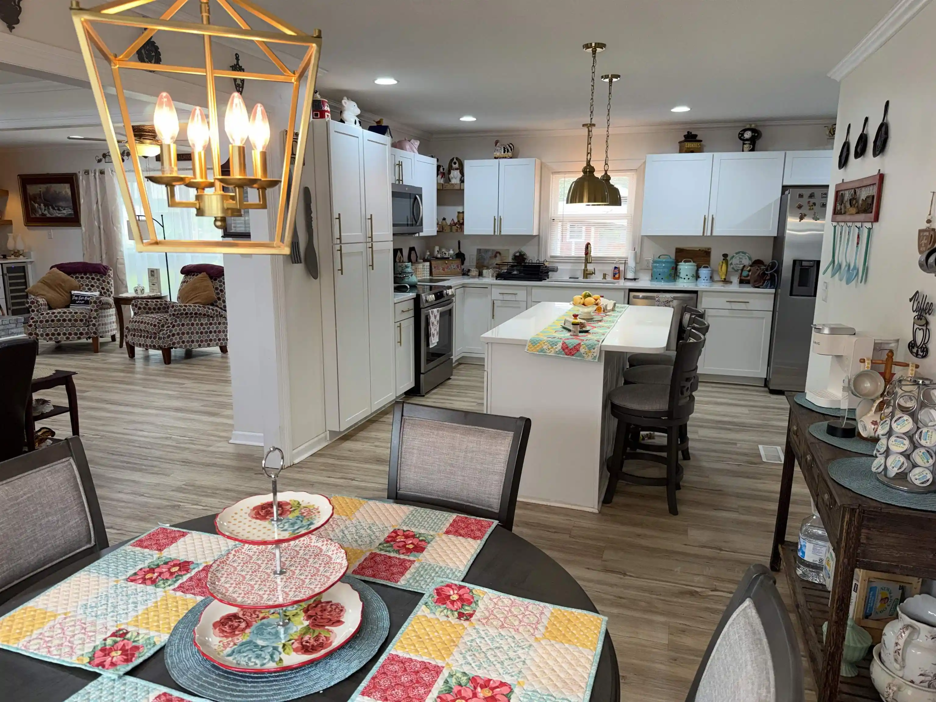 Photo 3 of Single family home for sale at 190 Poplar St, Savannah, TN 38372 | MLS# 10226850 | Listing updated on 2026-08-28