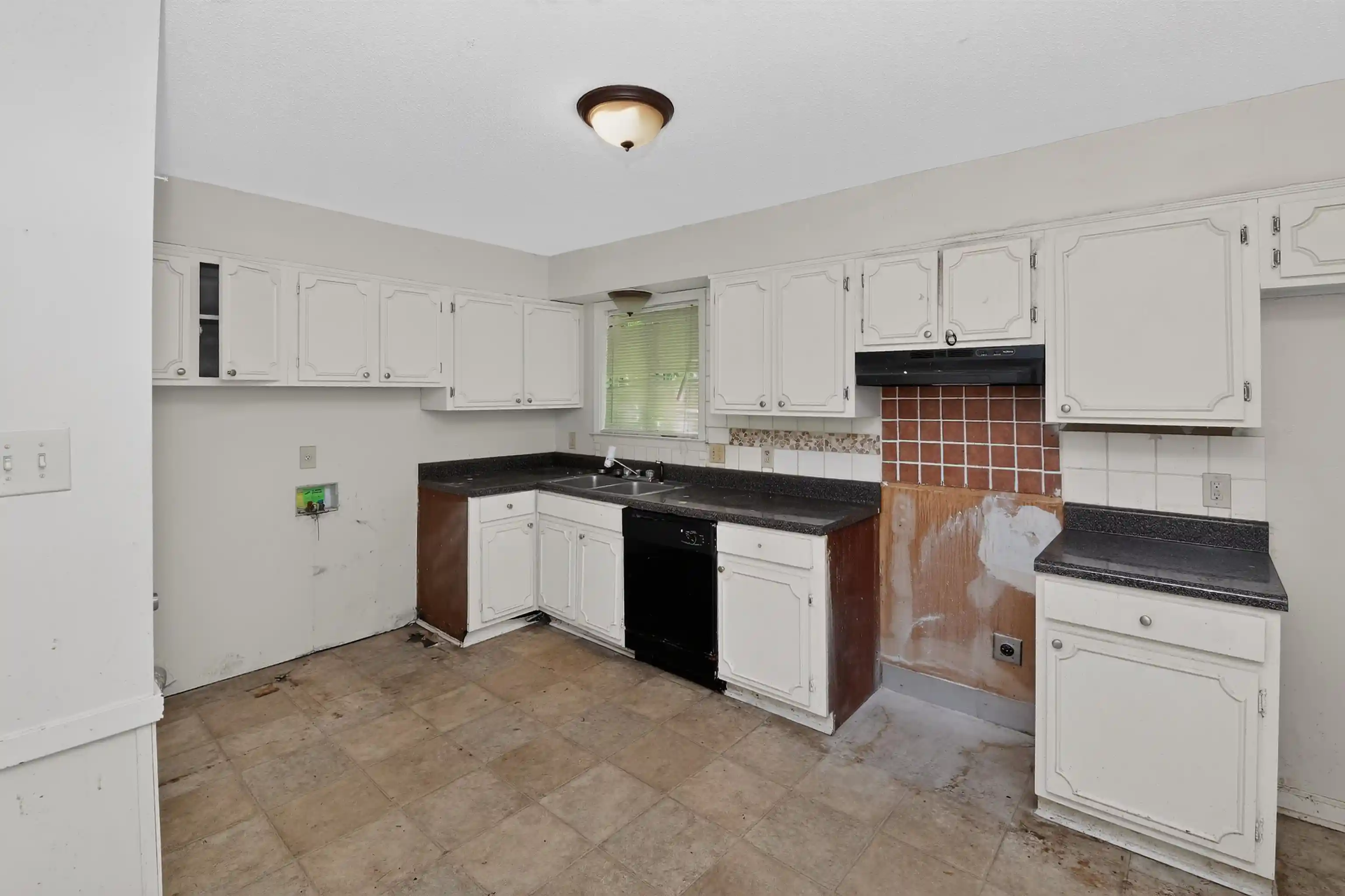 Photo 2 of Single family home for sale at 4146 Overton Xing Rd, Memphis, TN 38127 | MLS# 10226868 | Listing updated on 2026-10-26