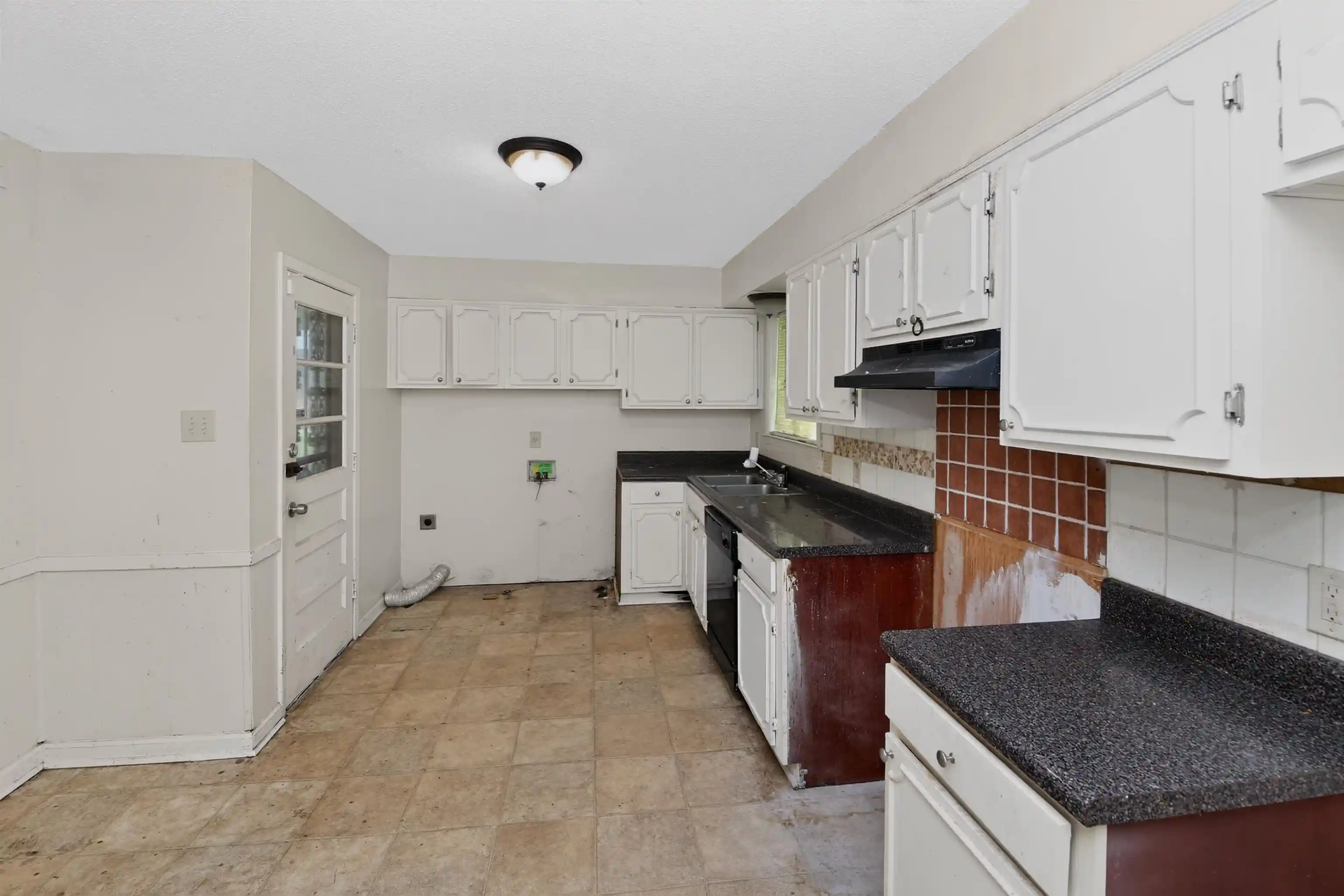 Photo 3 of Single family home for sale at 4146 Overton Xing Rd, Memphis, TN 38127 | MLS# 10226868 | Listing updated on 2026-10-26