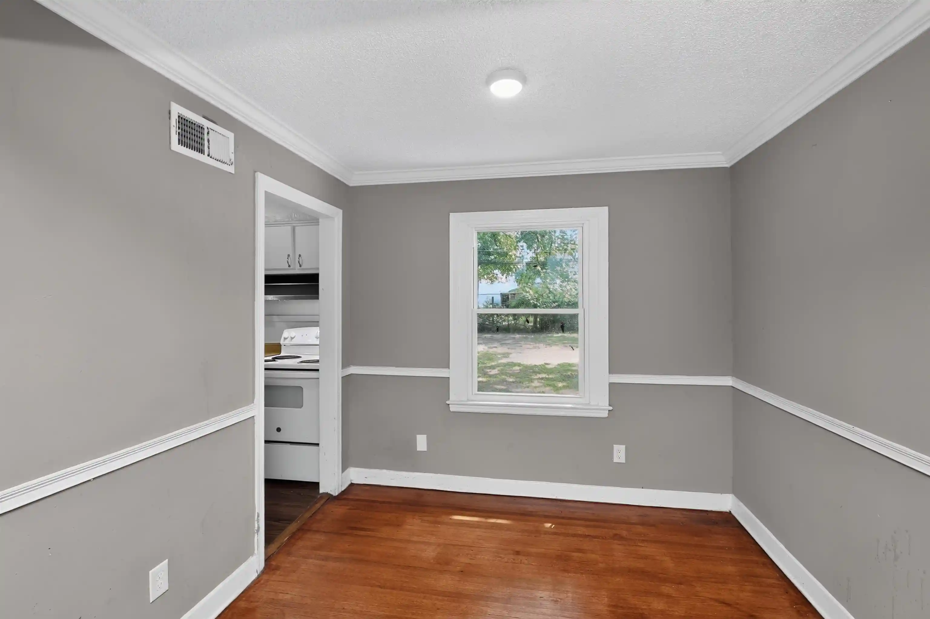 Photo 3 of Single family home for sale at 1548 S Perkins Rd, Memphis, TN 38117 | MLS# 10226869 | Listing updated on 2026-09-18