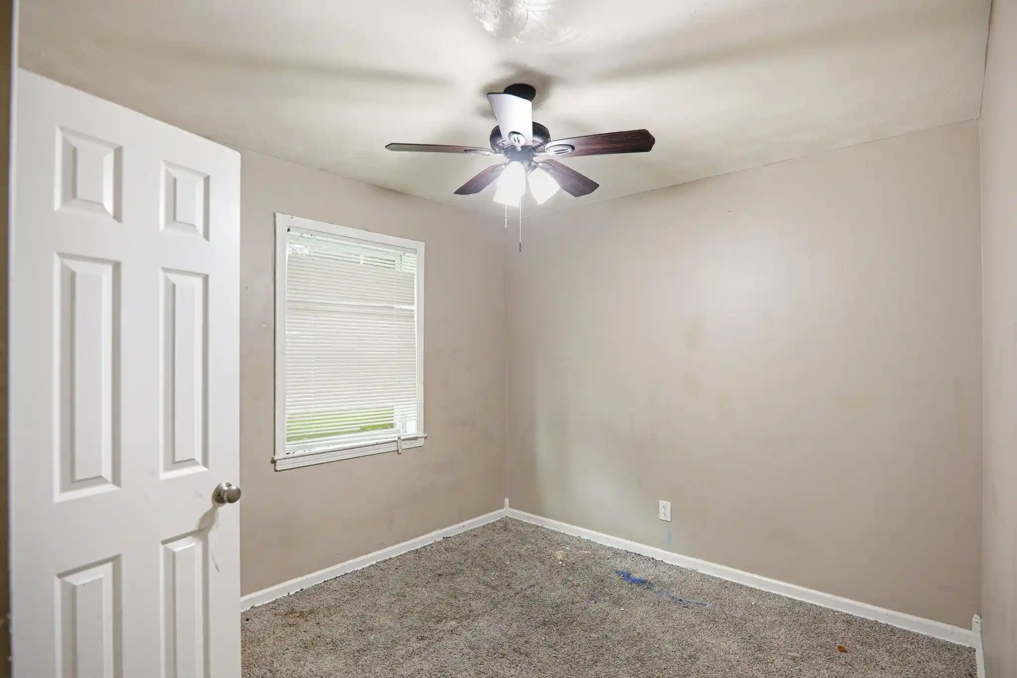 Photo 3 of Single family home for sale at 506 E Shelby Dr, Memphis, TN 38109 | MLS# 10226886 | Listing updated on 2026-10-01