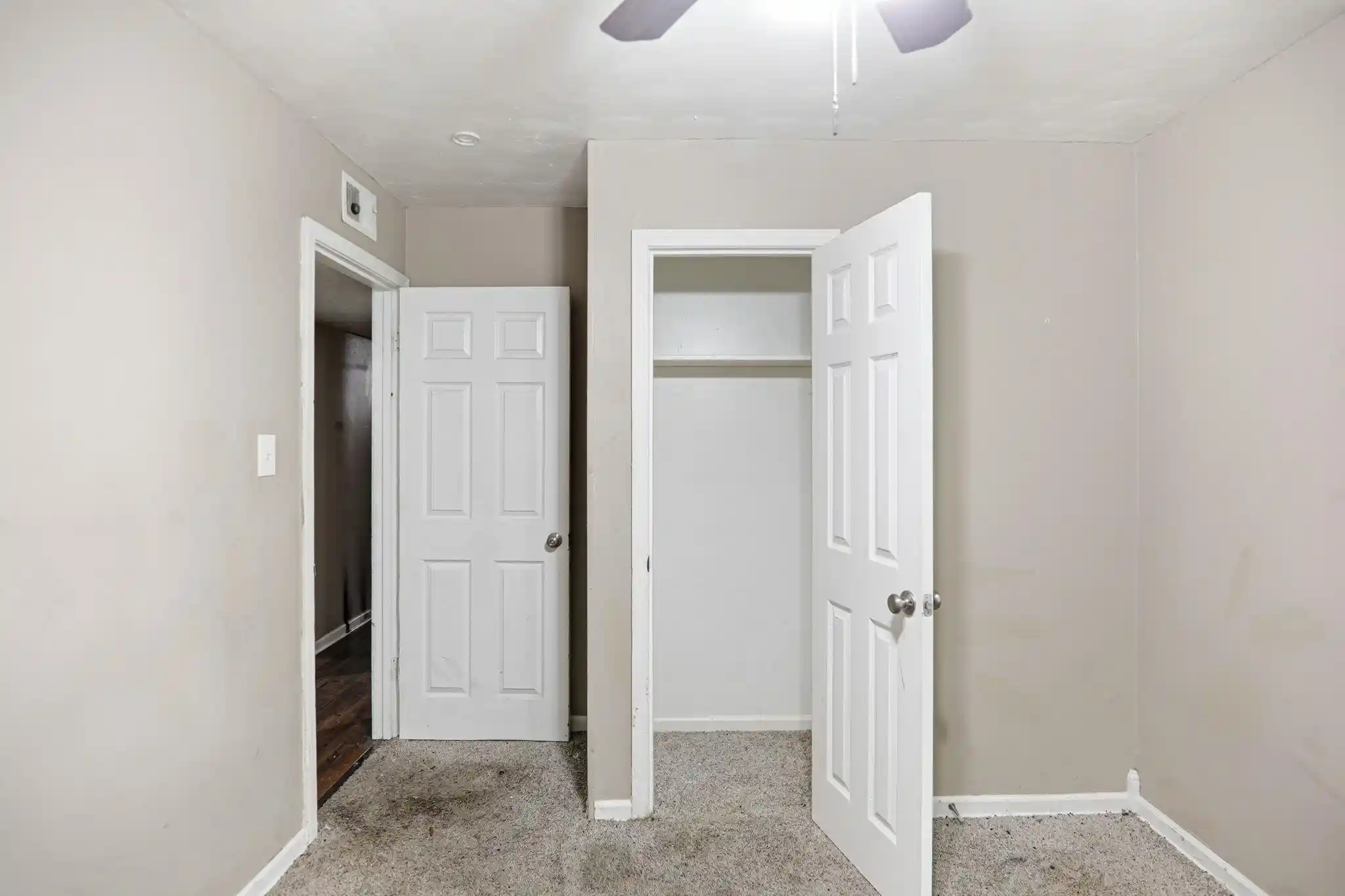 Photo 3 of Single family home for sale at 506 E Shelby Dr, Memphis, TN 38109 | MLS# 10226886 | Listing updated on 2026-10-01