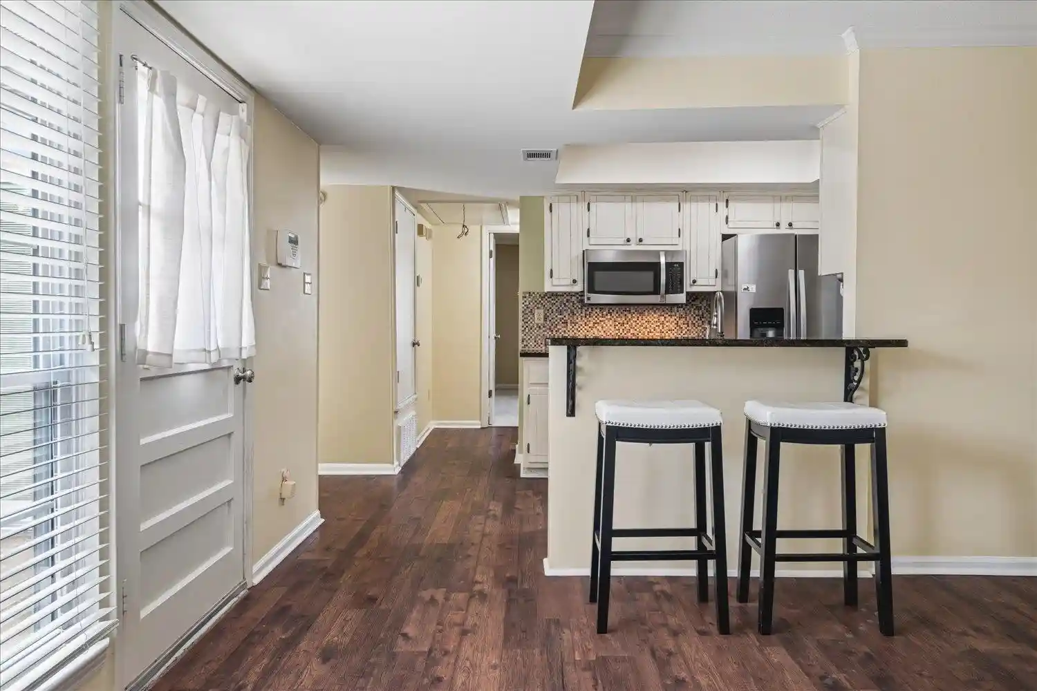 5th image of 1690 Hobbits Gln Dr, Germantown, TN 38138