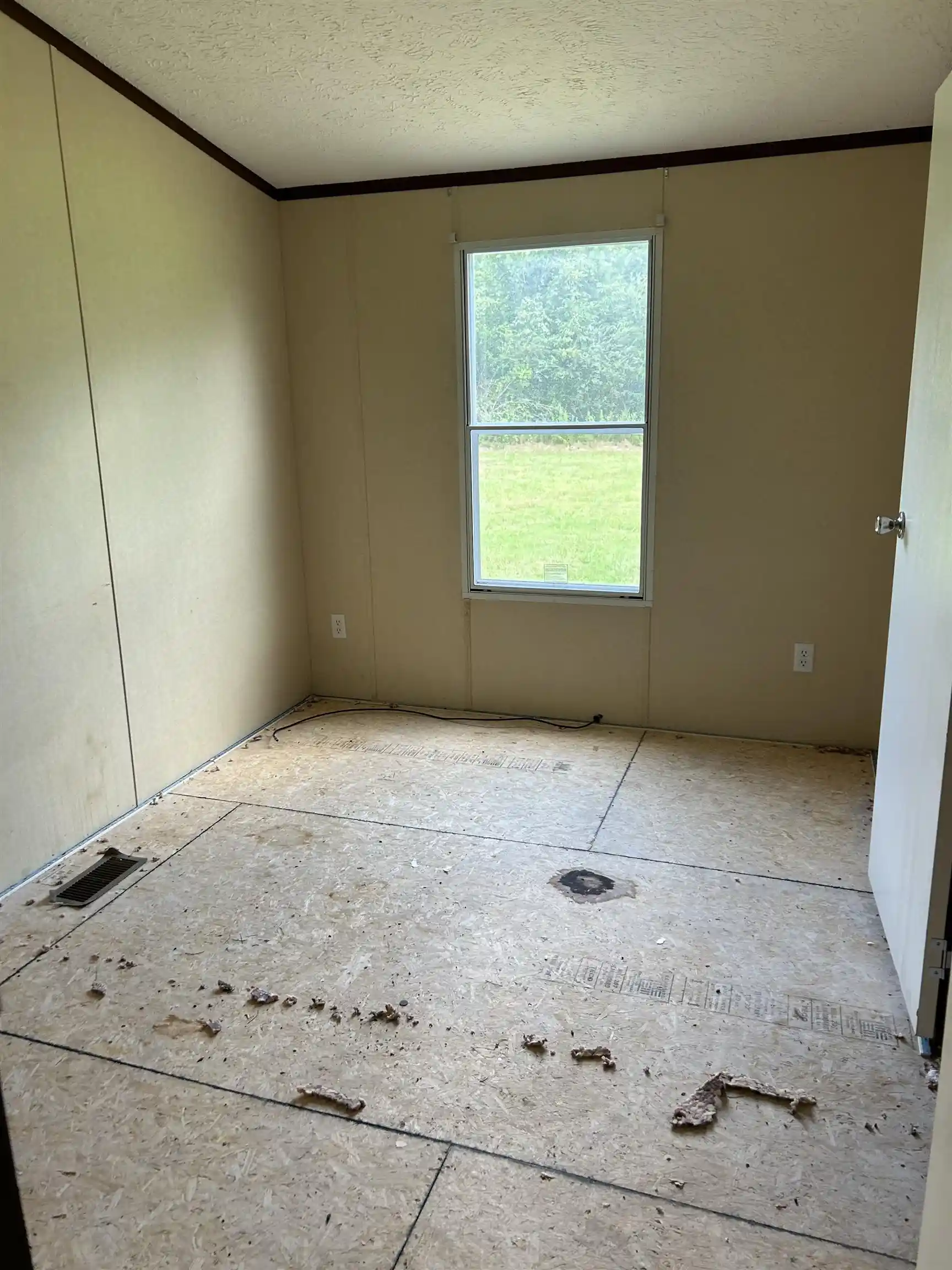 3rd image of 2360 Hickory Valley Rd, Hickory Valley, TN 38042 | MLS# 10226902