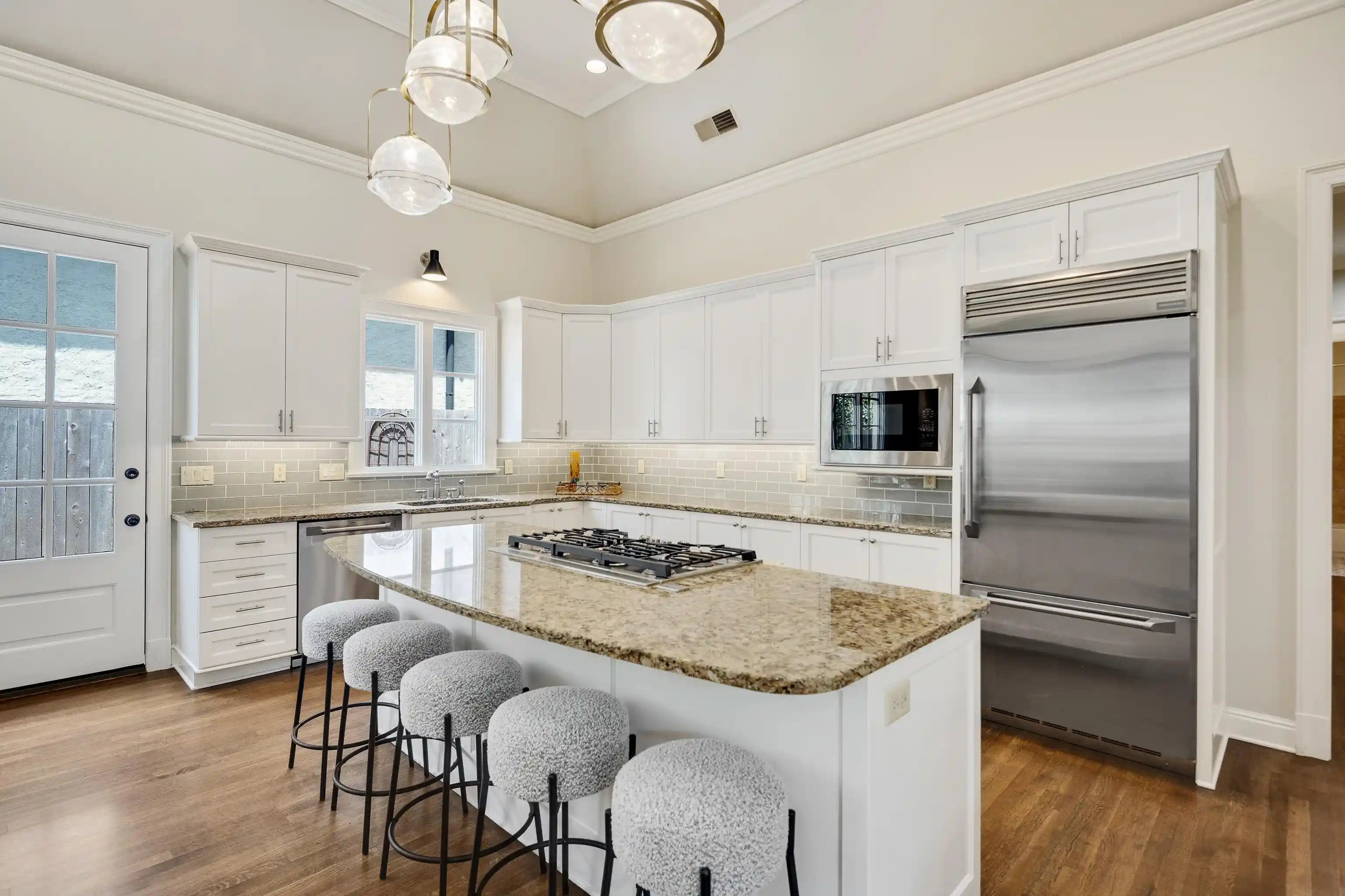 Photo 2 of Single family home for sale at 1910 Chatsworth Dr, Germantown, TN 38138 | MLS# 10226904 | Listing updated on 2026-09-01