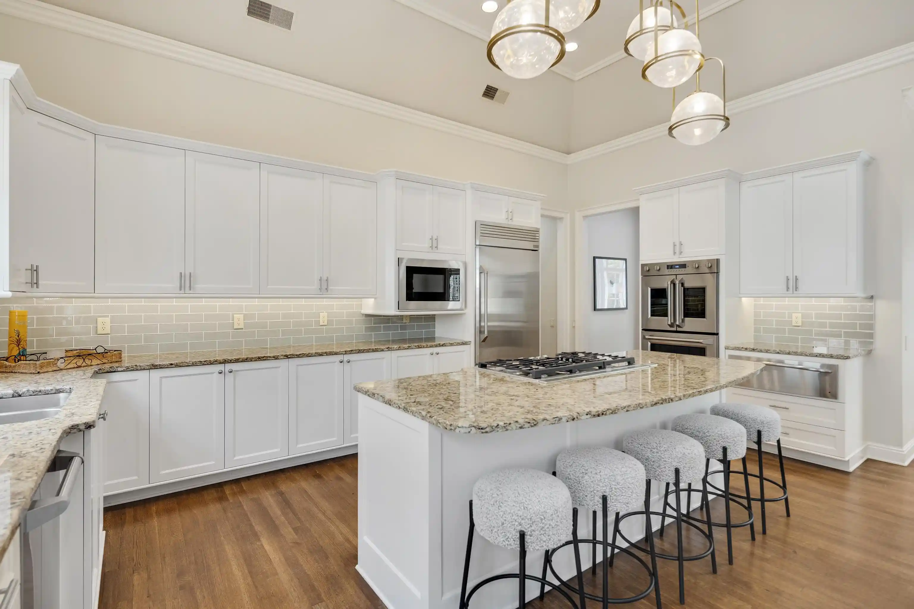 Photo 3 of Single family home for sale at 1910 Chatsworth Dr, Germantown, TN 38138 | MLS# 10226904 | Listing updated on 2026-09-01