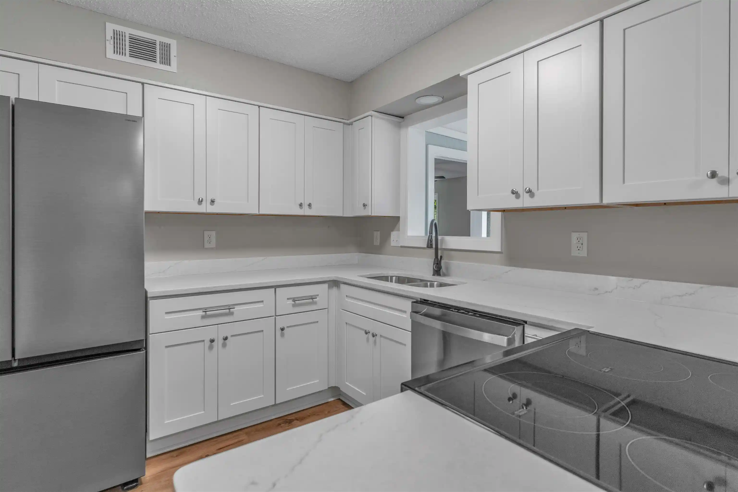 Photo 2 of Sale Pending at 3219 Wythe Dr, Memphis, TN 38134 | MLS# 10226905 | Listing updated on 2026-08-18