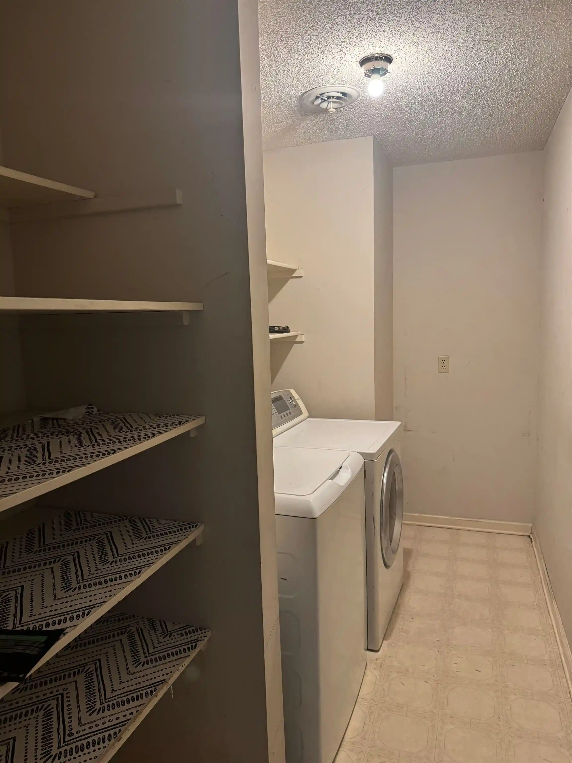 Photo 3 of Single family home for sale at 4393 Manor Brier Dr, Memphis, TN 38125 | MLS# 10226921 | Listing updated on 2026-09-03
