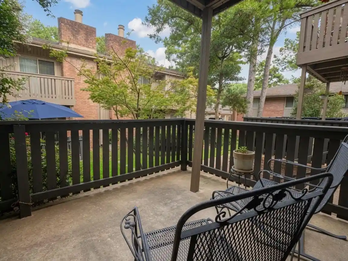 Listing Photo 4 - Condo for sale in building located at 821 Merrywood Gln, Memphis, TN 38117 - Unit #1