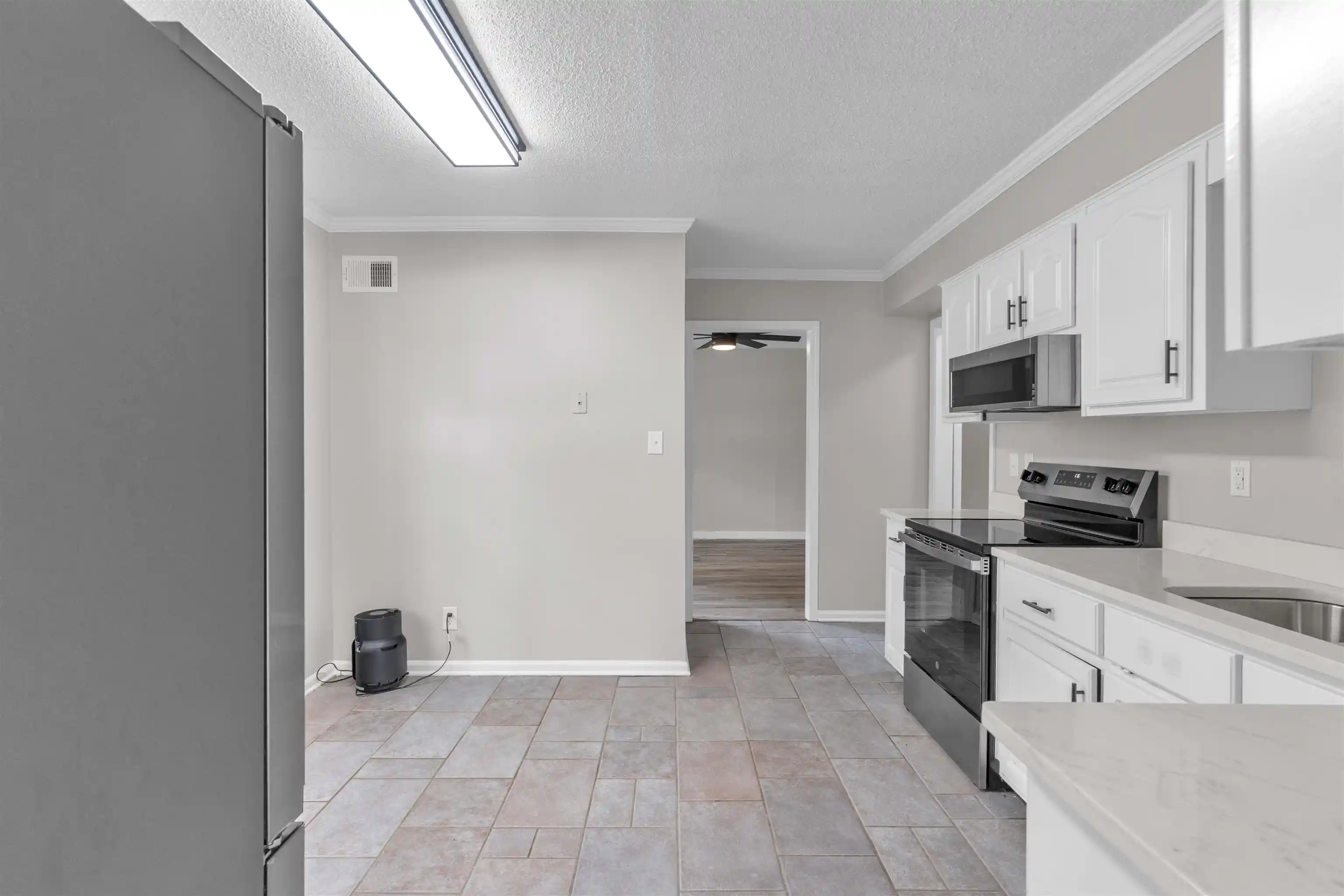 Photo 3 of Single family home for sale at 7078 Tulip Trl Dr, Memphis, TN 38133 | MLS# 10226927 | Listing updated on 2026-08-26