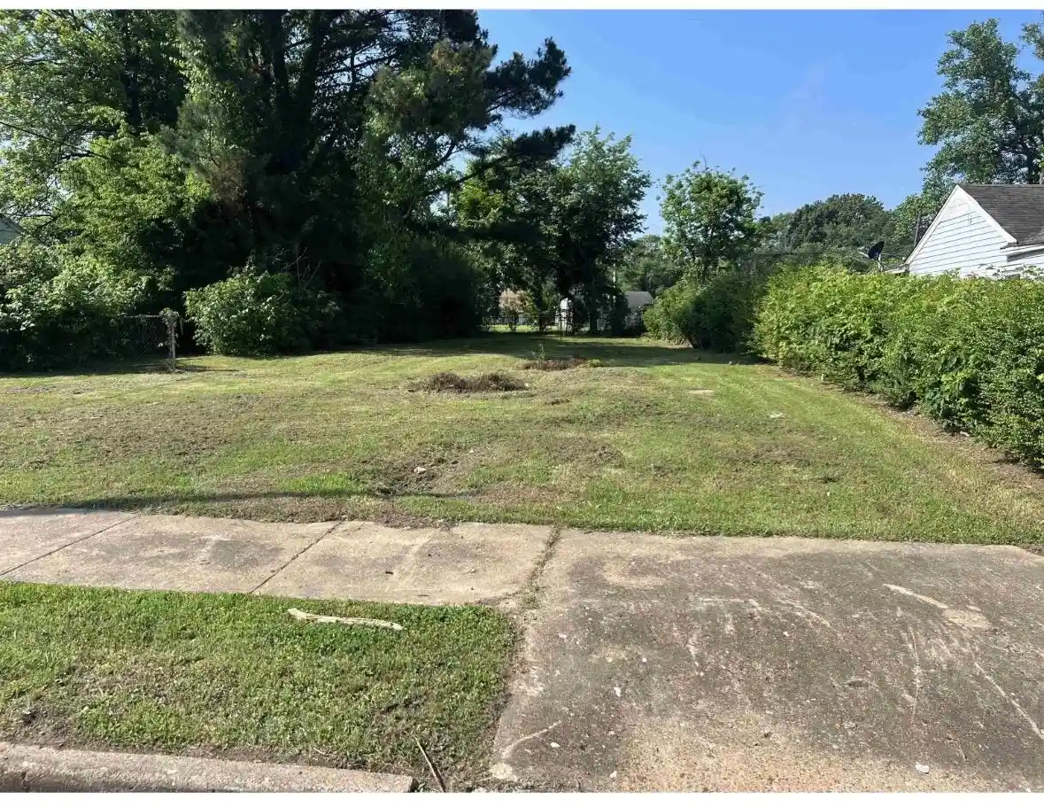 Photo 1 of Land for sale at 301 Flynn Rd, Memphis, TN 38109 | MLS# 10226941 | Listing updated on 2026-09-19