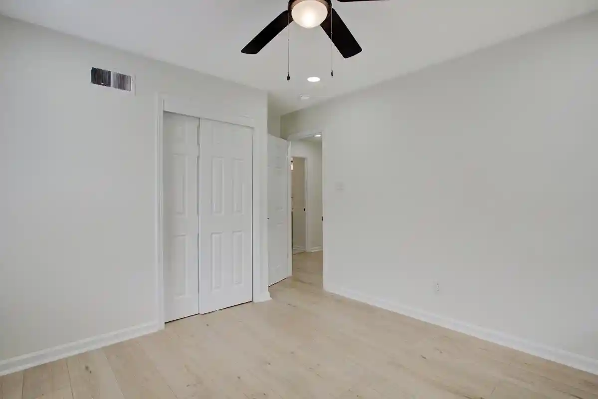 Photo 4 of Sale Pending at 4949 Owen Rd, Memphis, TN 38122 | MLS# 10226943 | Listing updated on 2026-09-11