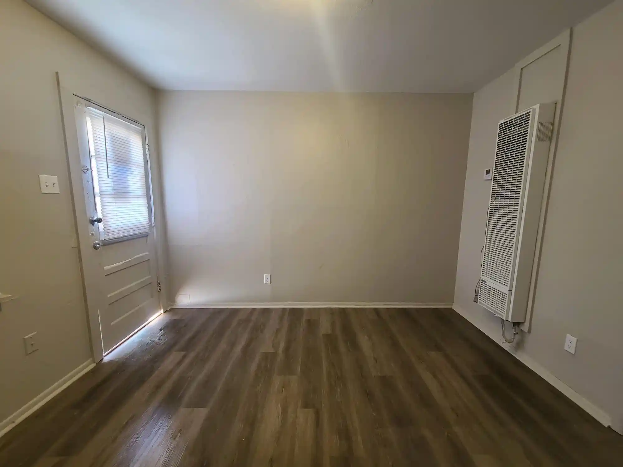 Photo 4 of Multi family home for sale at 734 Lane Ave, Memphis, TN 38105 | MLS# 10226944 | Listing updated on 2026-07-25