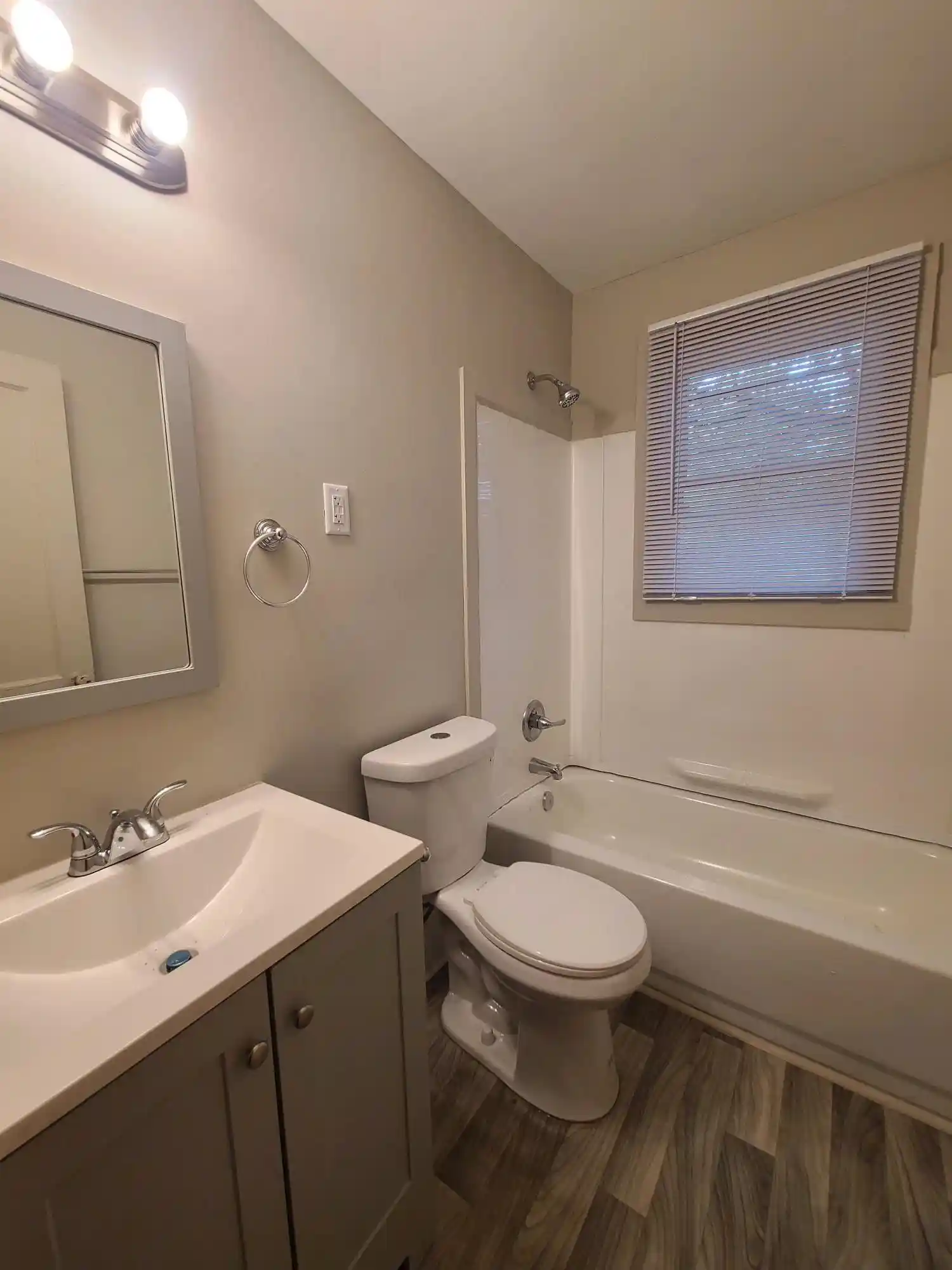 Photo 27 of Multi family home for sale at 734 Lane Ave, Memphis, TN 38105 | MLS# 10226944 | Listing updated on 2026-07-25