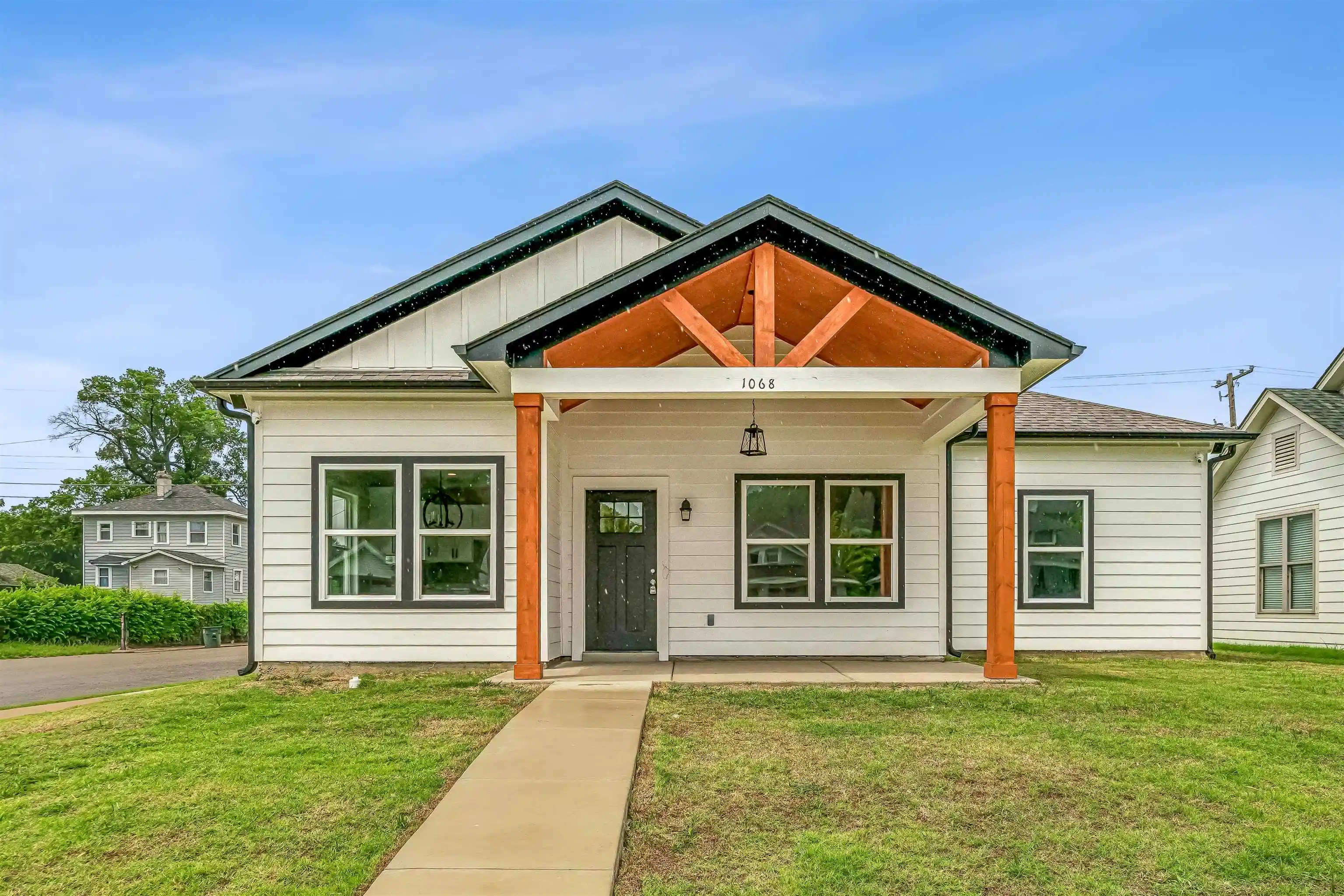 1st image of 1068 Faxon Ave, Memphis, TN 38105 | MLS# 10226965