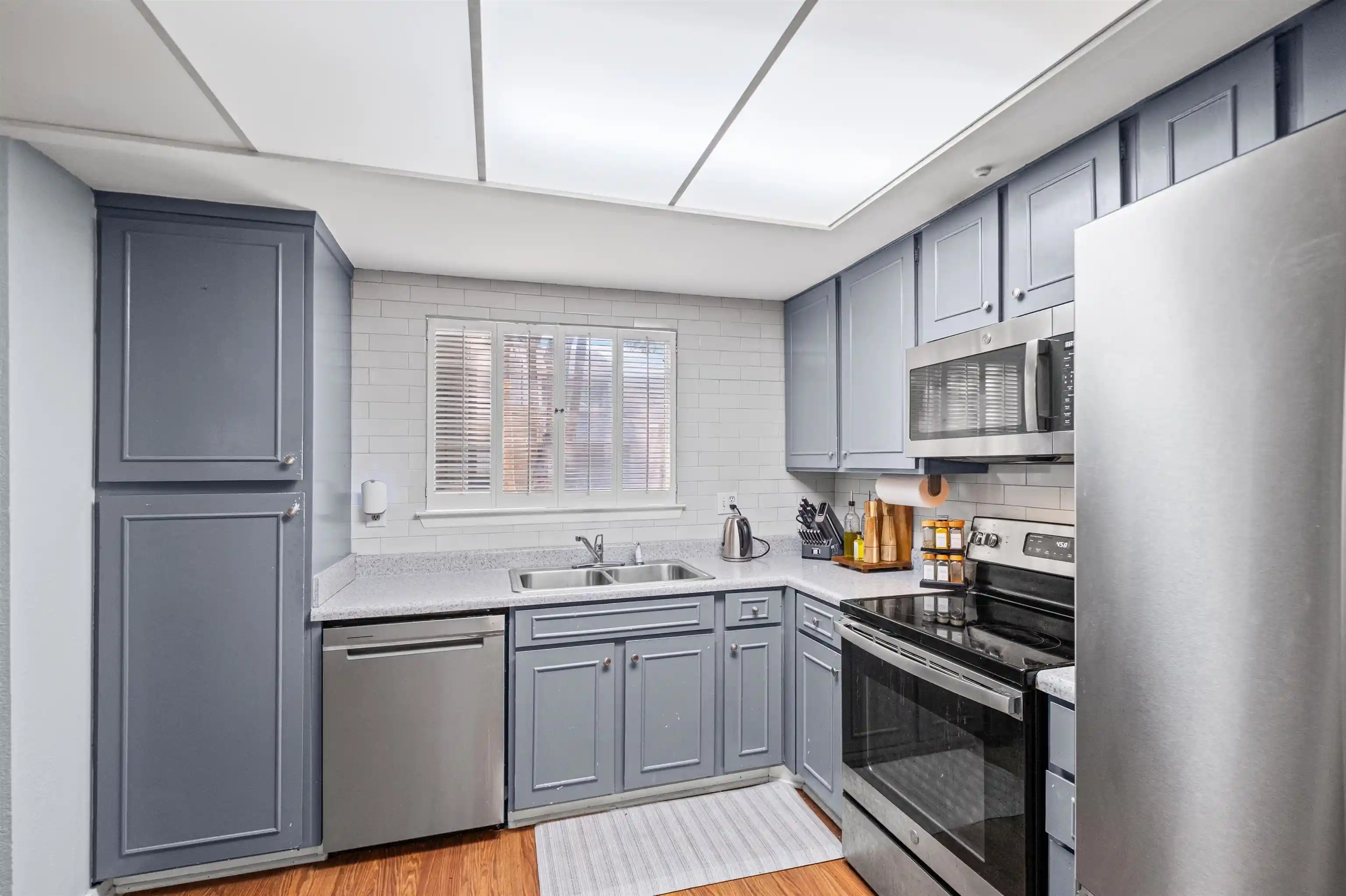 Photo 1 of Townhouse for sale at 736 Forest Lake Dr #3302, Memphis, TN 38117 | MLS# 10226983 | Listing updated on 2026-09-14