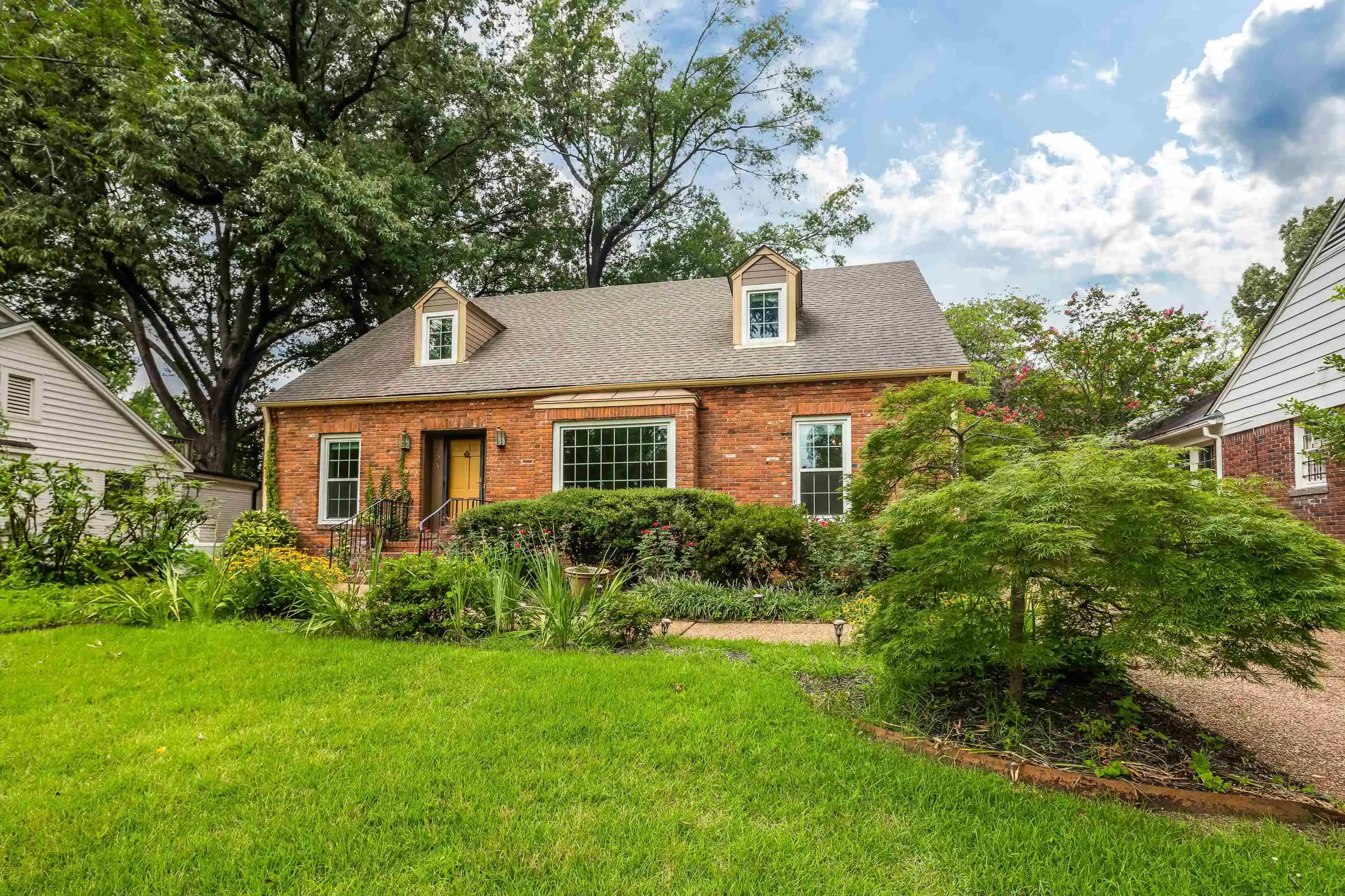 Photo 1 of Single family home for sale at 5 N Century St, Memphis, TN 38111 | MLS# 10226984 | Listing updated on 2026-10-30