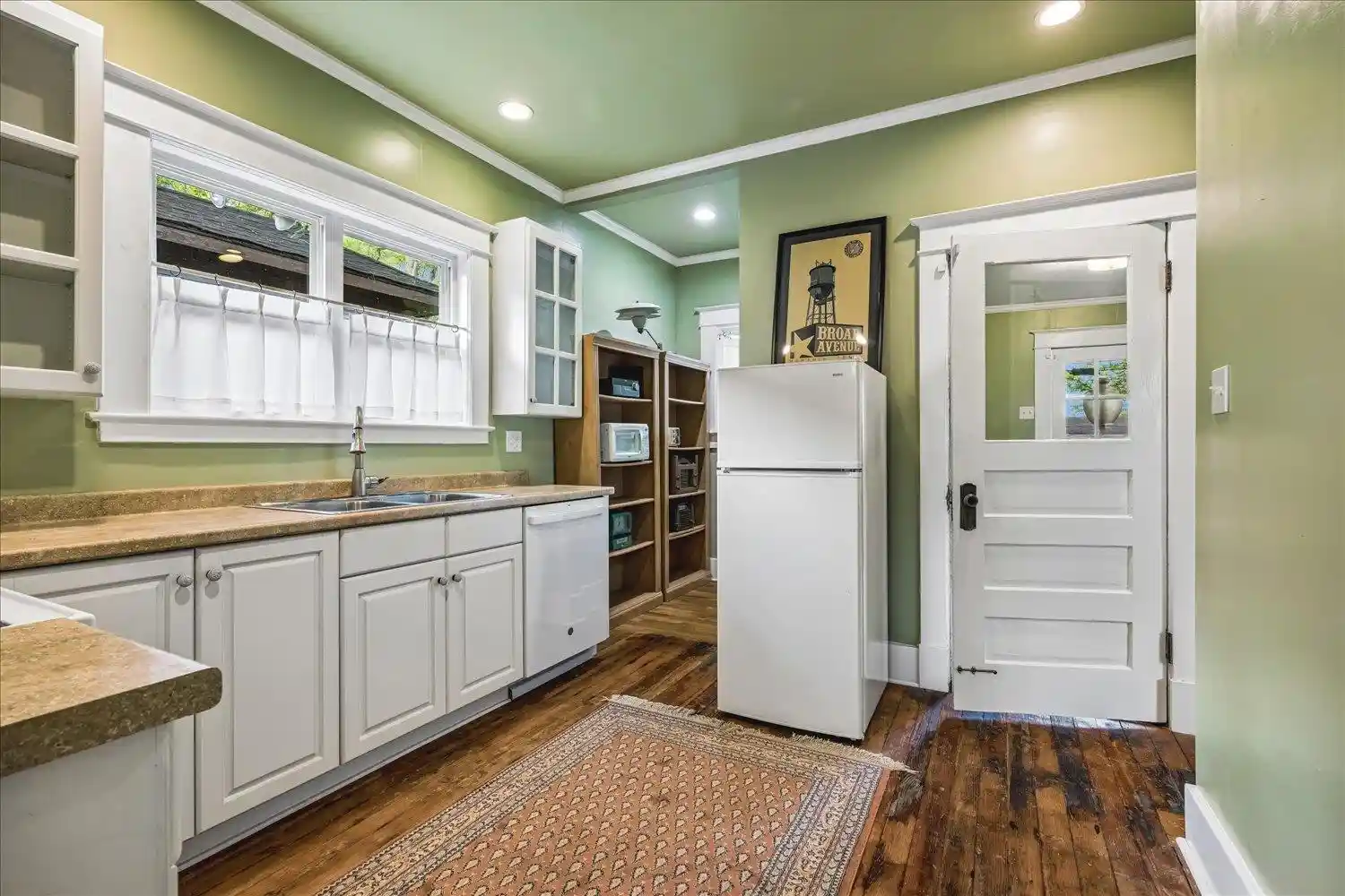 Photo 2 of Single family home for sale at 2562 Sam Cooper Blvd, Memphis, TN 38112 | MLS# 10227025 | Listing updated on 2026-07-27