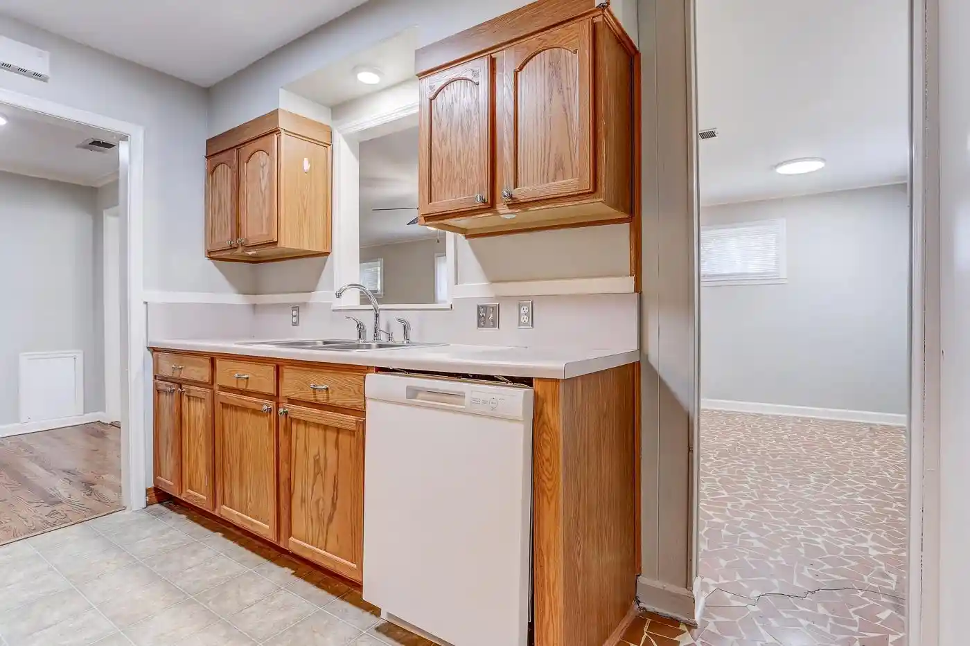 Photo 3 of Single family home for sale at 1369 Marcia Rd, Memphis, TN 38117 | MLS# 10227033 | Listing updated on 2026-10-05