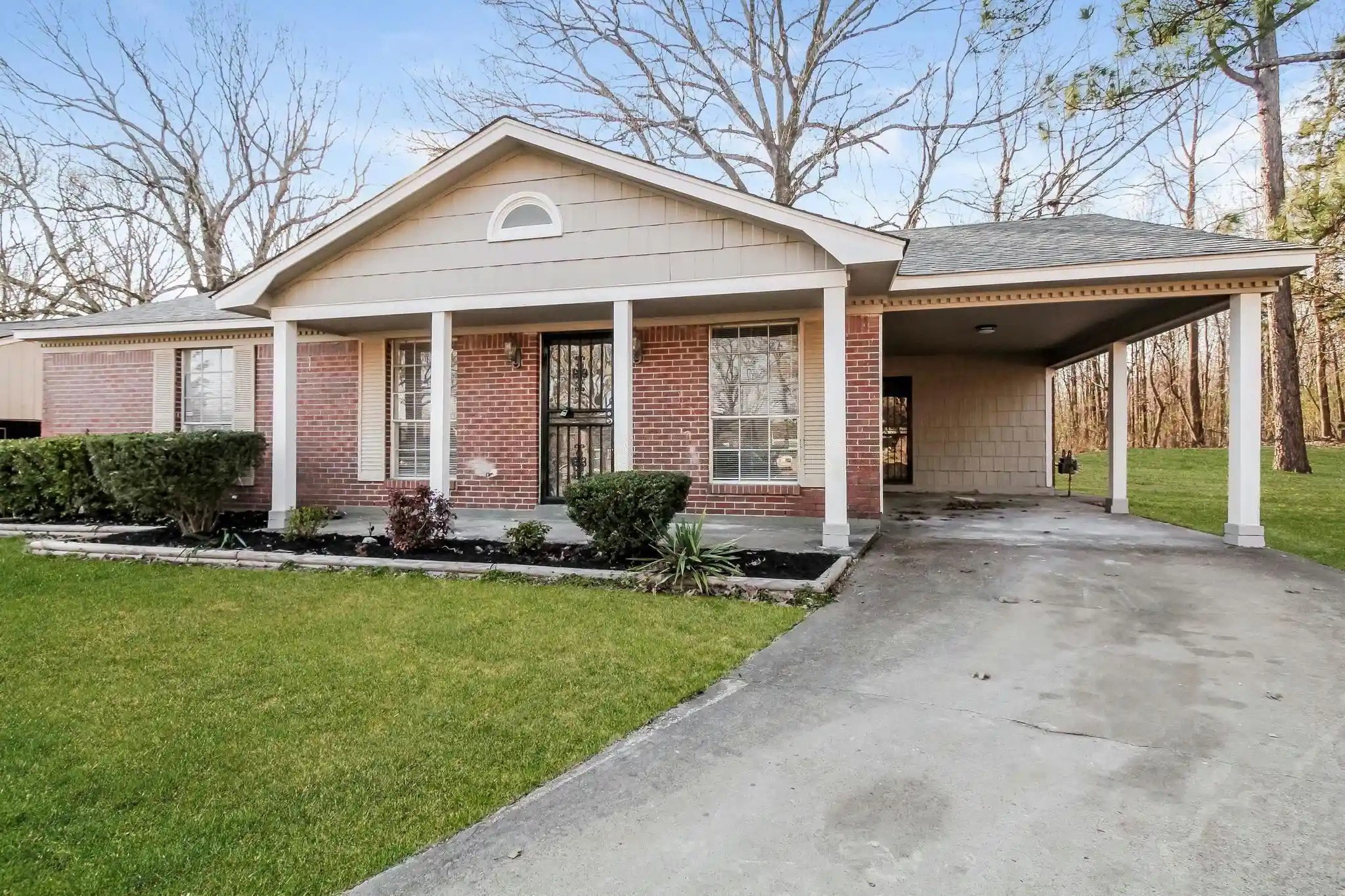Photo 1 of Sale Pending at 4991 Penwood Cv, Memphis, TN 38118 | MLS# 10227040 | Listing updated on 2026-08-19